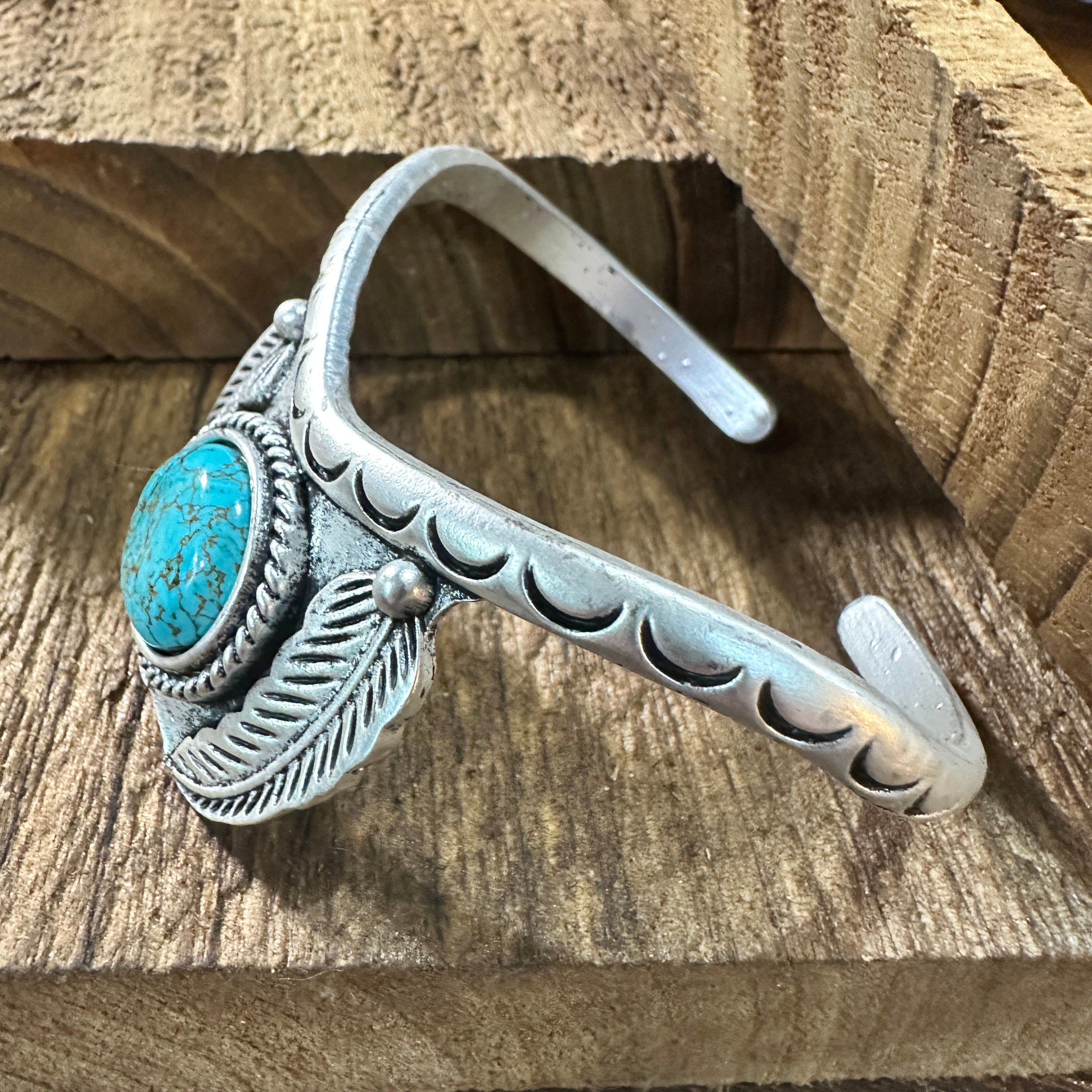 Other Turquoise Cuff Bracelet - Elegant Natural Stone Design, West Size ONE SIZE - 9 Thumbnail