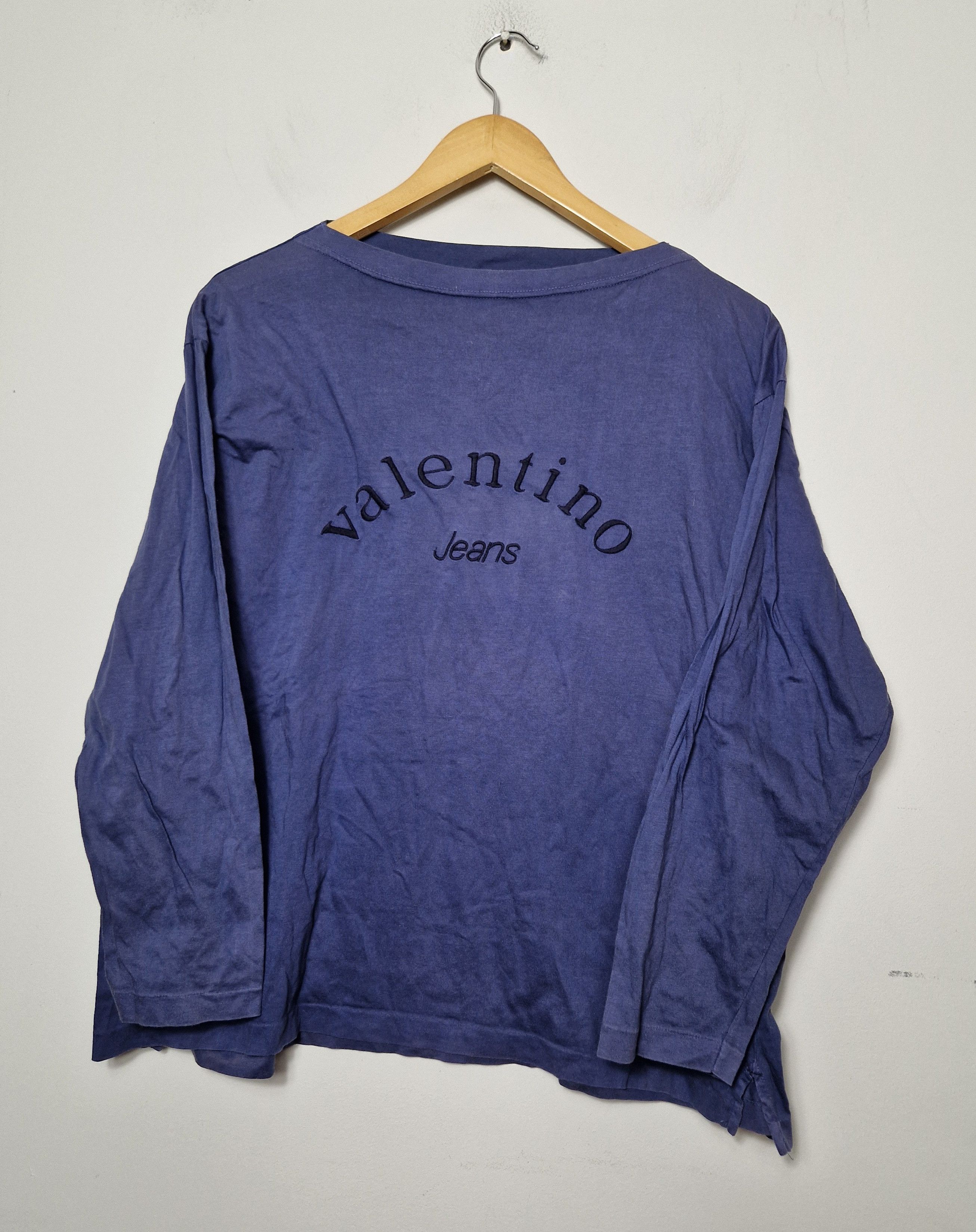 Valentino × Vintage Valentino vintage logo longsleeve Size L / US 10 / IT 46 - 1 Thumbnail
