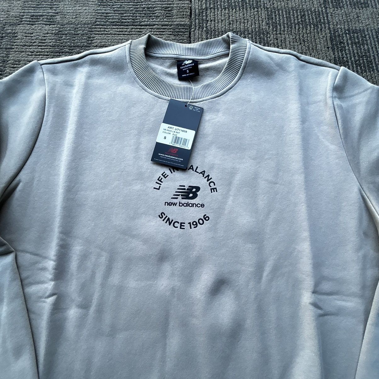 New Balance New Balance “Life In Balance” Mauve Spell-Out Sweatshirt Size US S / EU 44-46 / 1 - 2 Thumbnail