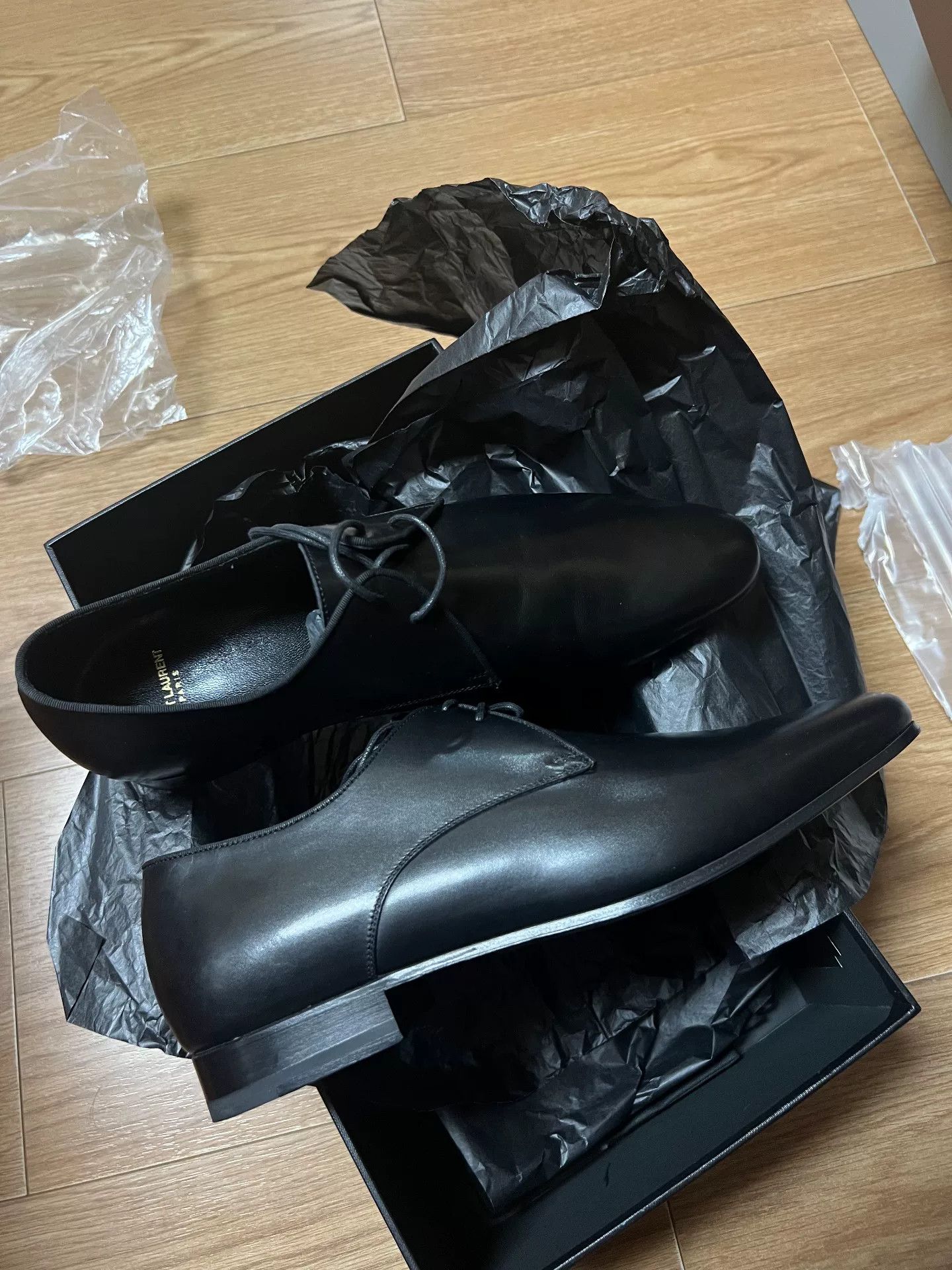 Saint Laurent Paris Saint Laurent Men's Matte Leather Shoes Size US 7 / EU 40 - 1 Thumbnail