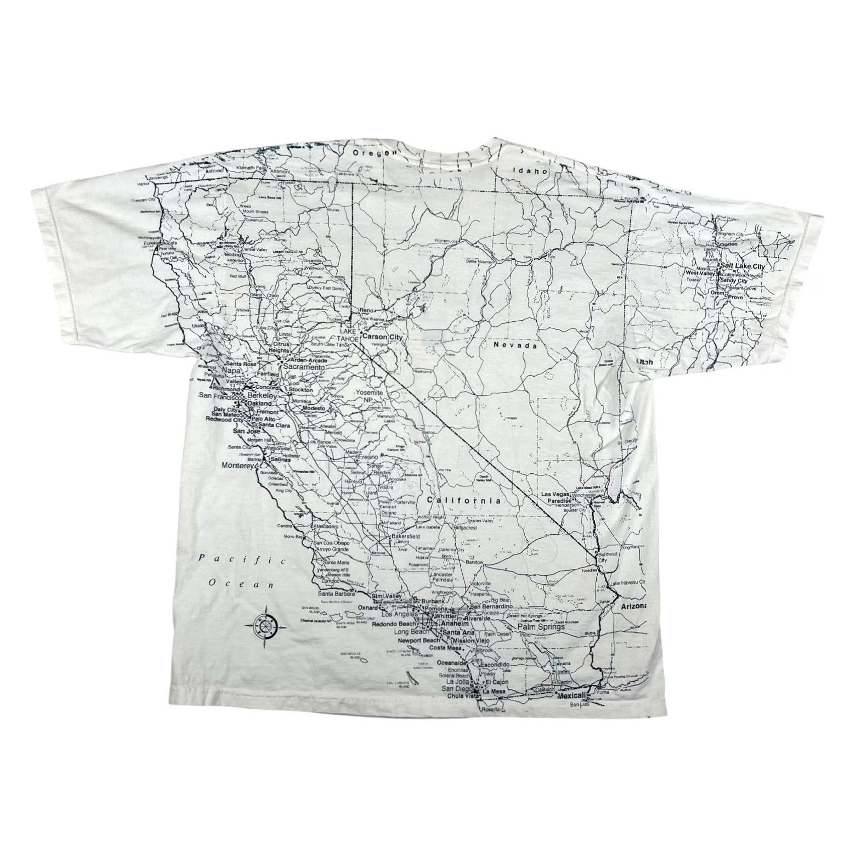 TEE JAYS VINTAGE Tee Jays California Map All Over Print T-Shirt 2XL White Men Short Sleeve 90s AOP 90s California Art Mens Size US XXL / EU 58 / 5 - 3 Thumbnail