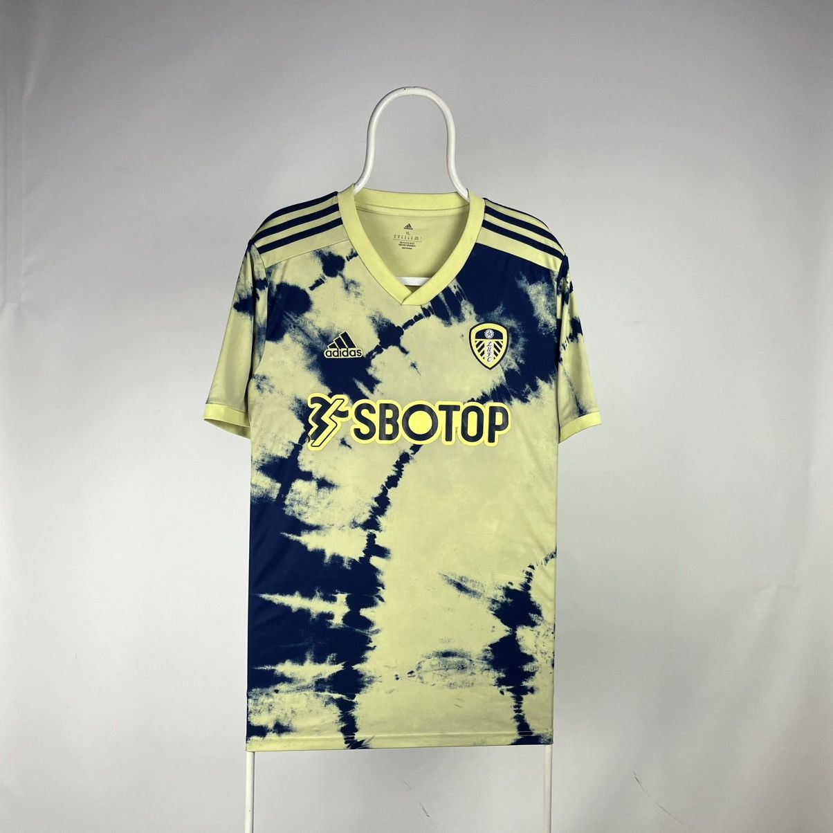 Adidas LEEDS UNITED 2022/2023 AWAY FOOTBALL ADIDAS SOCCER JERSEY Size US XL / EU 56 / 4 - 1 Thumbnail
