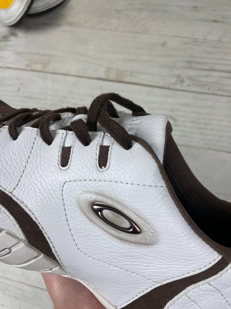 Oakley Vintage Oakley Tenis Leather Shoes Metal Logo Sneakers Size US 9 / EU 42 - 18 Thumbnail