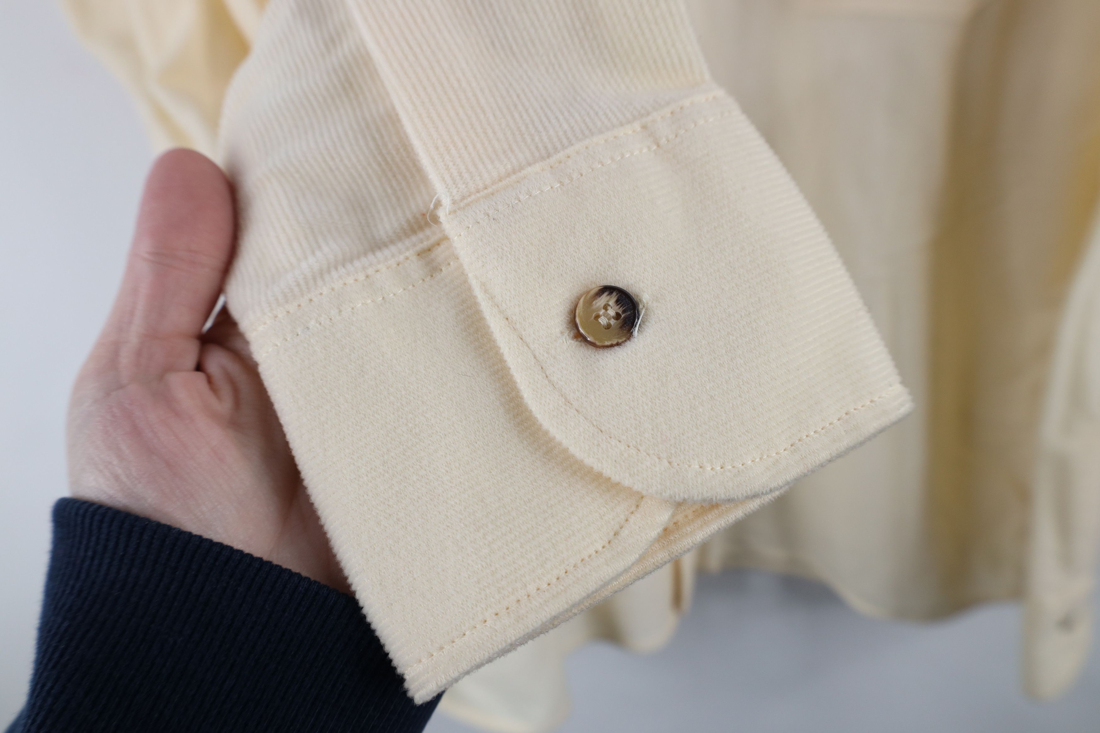 Vintage Vintage 60s 70s Streetwear Corduroy Button Shirt Cream Size US L / EU 52-54 / 3 - 5 Thumbnail
