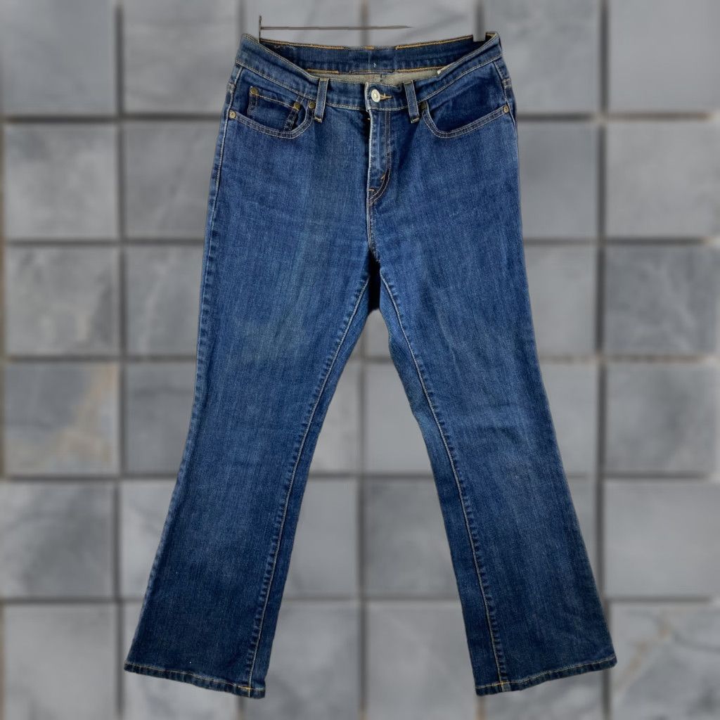 Levi's Levi's Jeans Womens 8 Bootcut Denim Pockets Dark Wash Blue 5-Pocket Regular Stretch Size 30" / US 8 / IT 44 - 1 Thumbnail