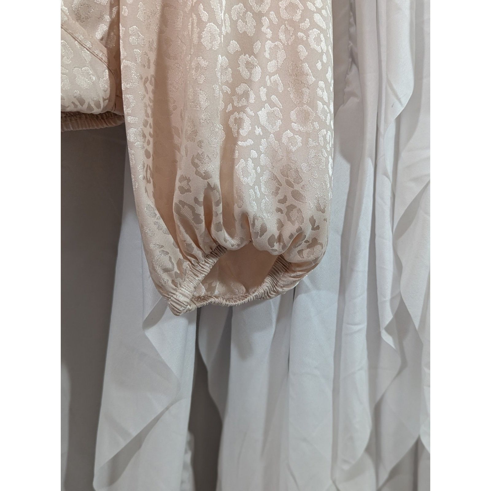 Other Sincerely Jules Leopard Satin Faux Wrap Blouse Champagne S Size S / US 4 / IT 40 - 6 Thumbnail