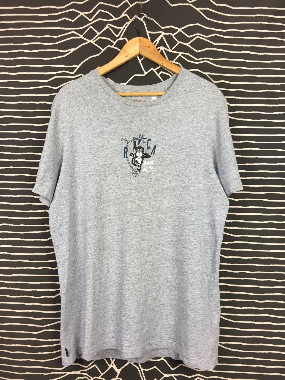 RVCA × Vintage RVCA Artis Network Program Monkey Biz.Inc. Graphic Tee Size US M / EU 48-50 / 2 - 5 Thumbnail