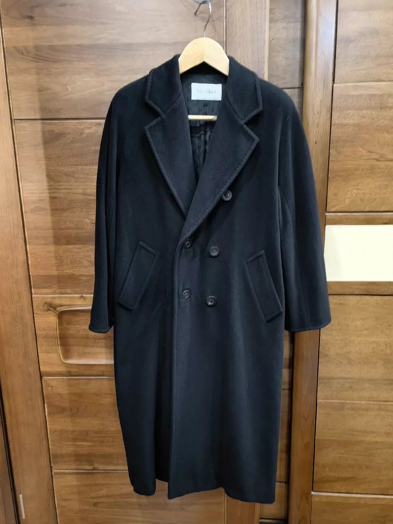Max Mara 101801 Black Coat