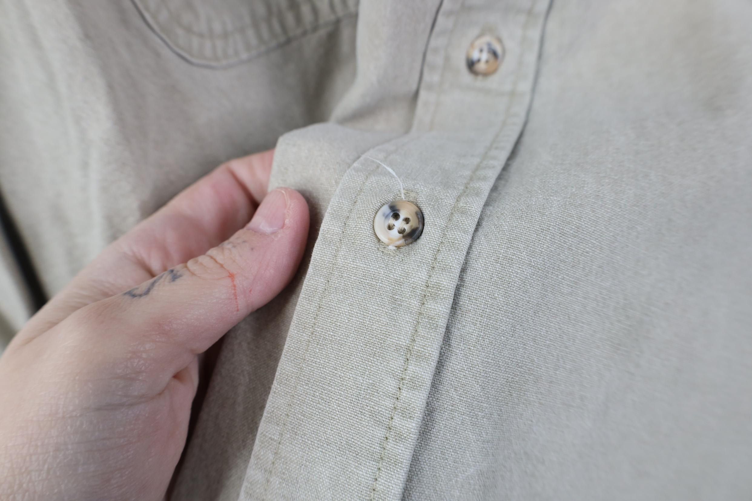 Vintage Vintage 90s Streetwear Stonewash Southwestern Feather Shirt Size US XXL / EU 58 / 5 - 6 Thumbnail