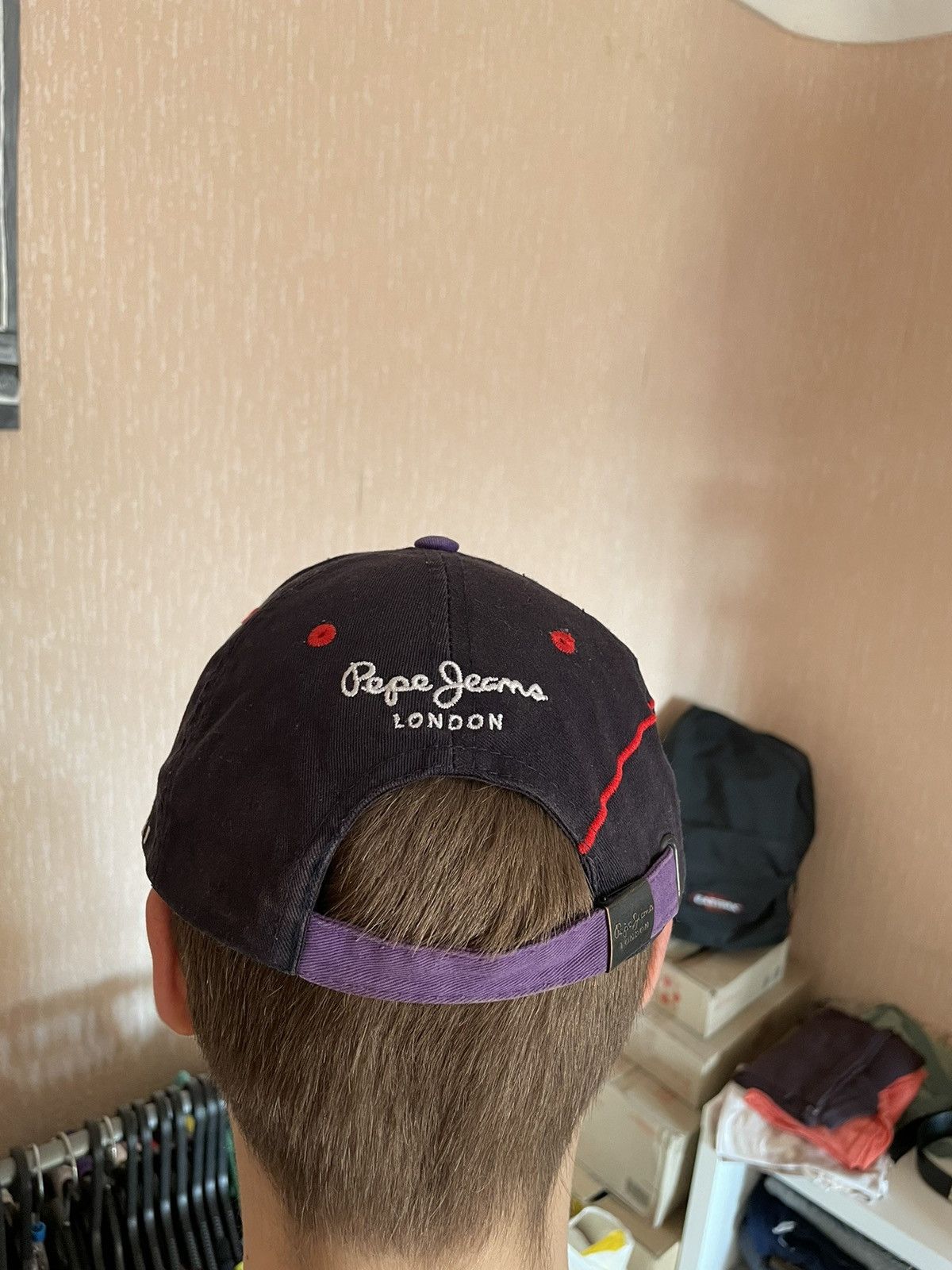 Red Bull × Vintage Vintage Red Bull Racing Infinity Cap Size ONE SIZE - 4 Thumbnail