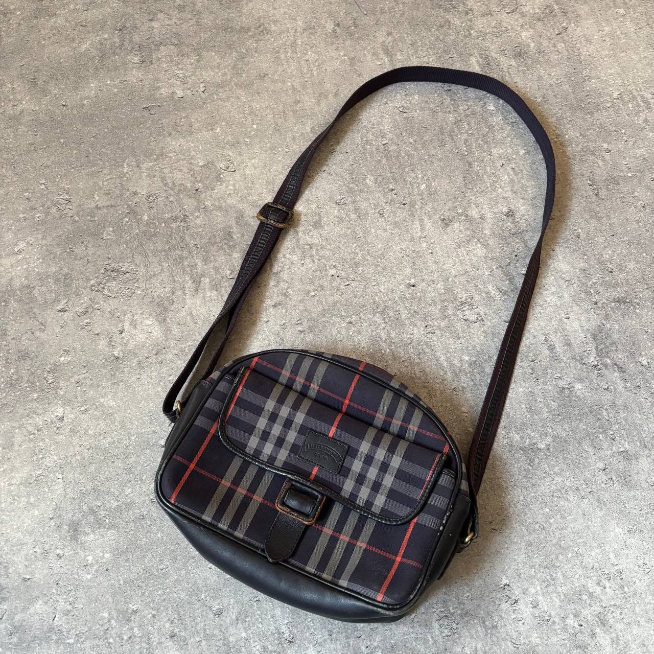 Burberry × Vintage Y2k Rare Burberrys London Vintage Shoulder Bag Size ONE SIZE - 1 Thumbnail