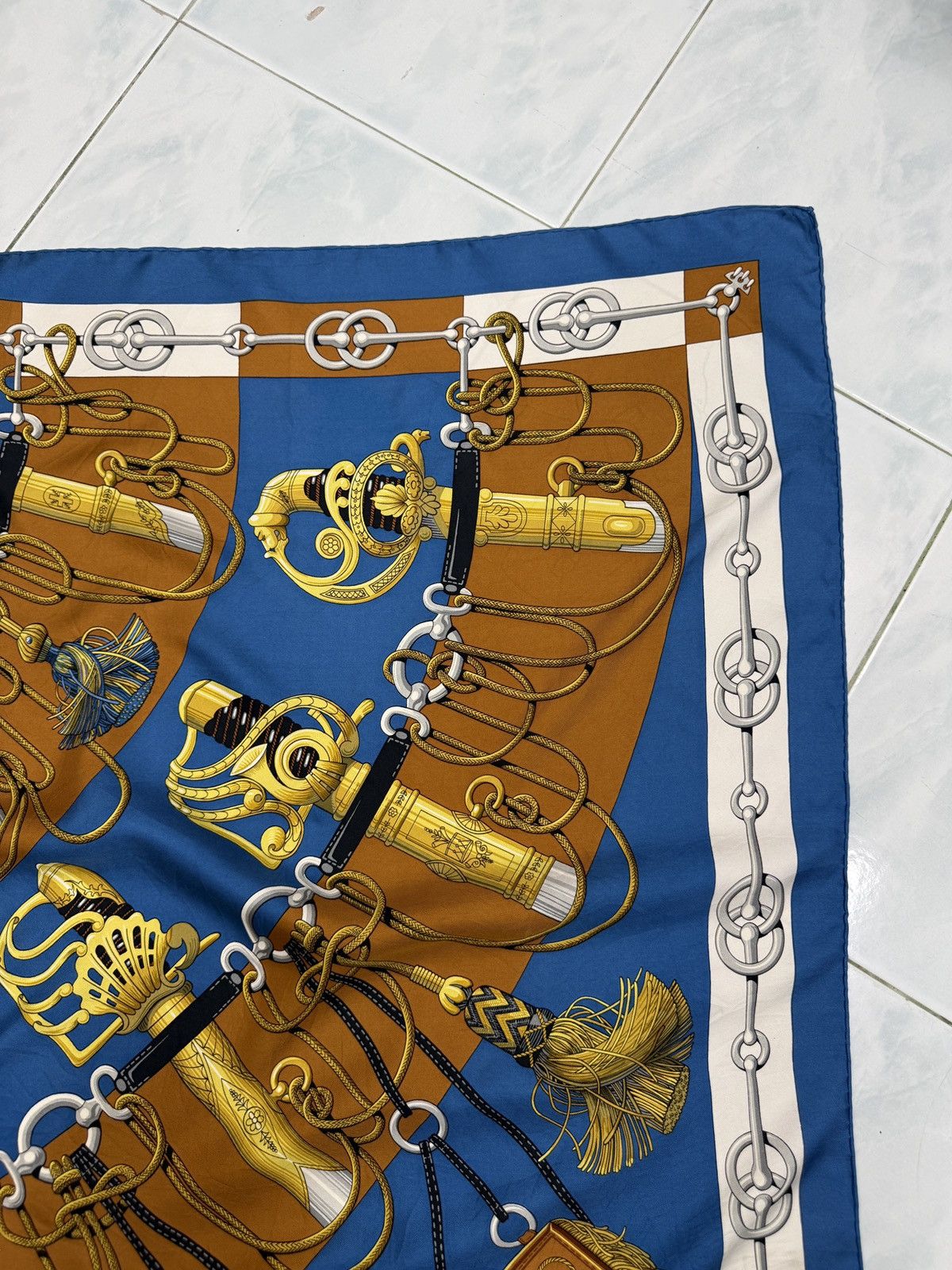 Hermes 💥💥🔥ARCHIVE AUTHENTIC HERMES CLIQUETIS SILK SCARF Size ONE SIZE - 3 Thumbnail