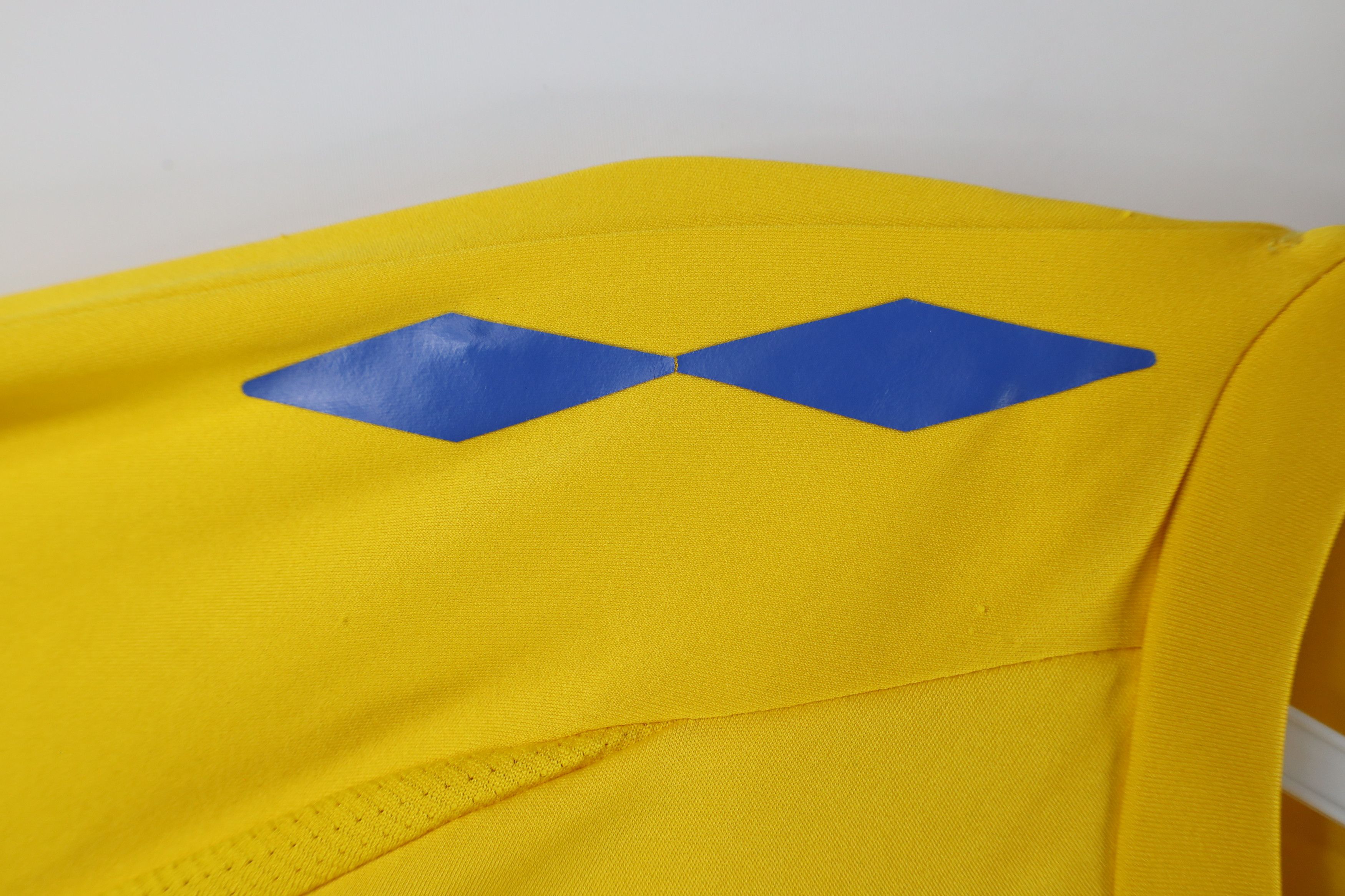Umbro × Vintage Vintage Umbro World Cup Brasil Soccer Football Jersey Yellow Size US XL / EU 56 / 4 - 4 Thumbnail