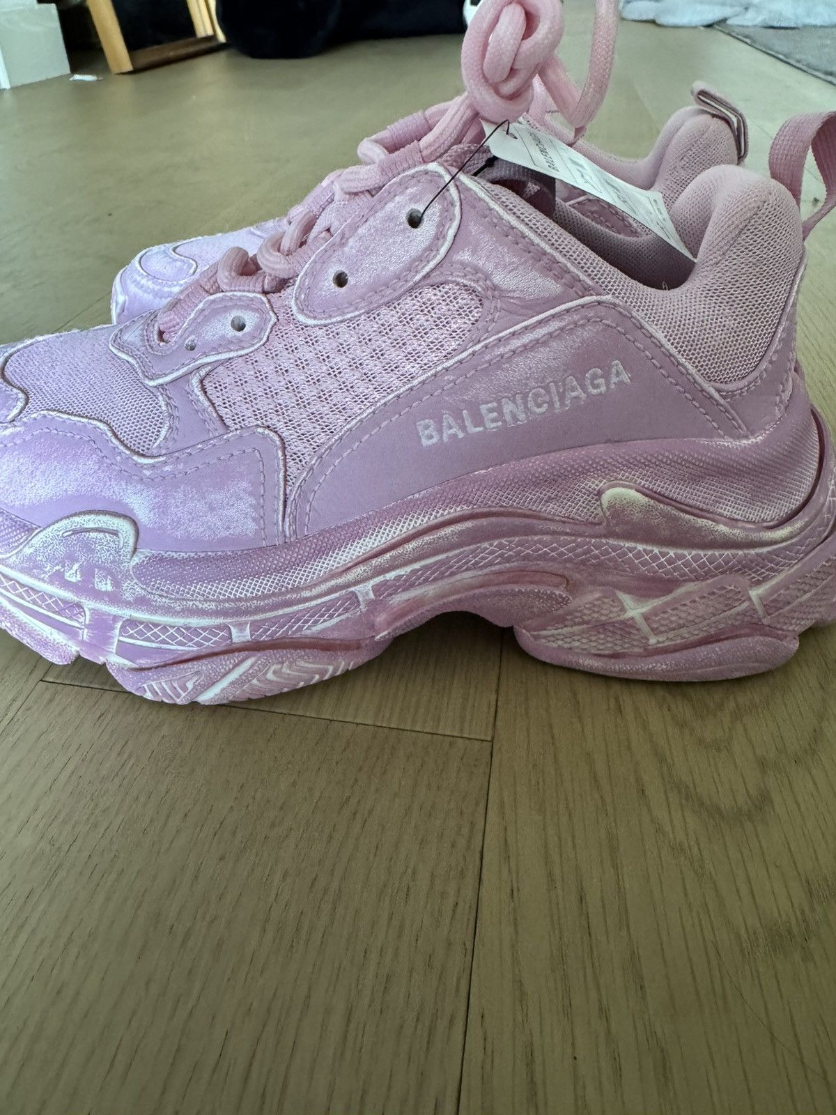 Balenciaga NEW Balenciaga Women’s Triple S Sneaker Faded Pink Size 36 Size US 6 / IT 36 - 6 Thumbnail