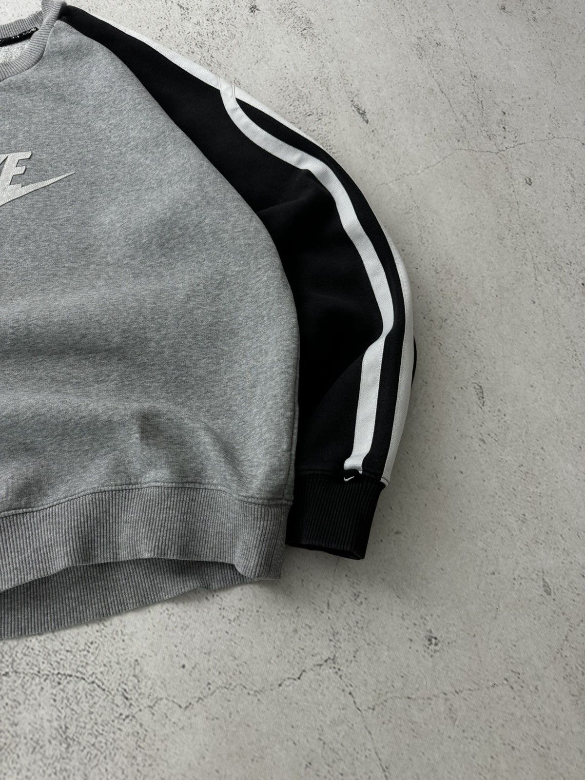 Nike × Vintage Nike Vintage Big Logo Swoosh Sweatshirt Size US M / EU 48-50 / 2 - 7 Thumbnail