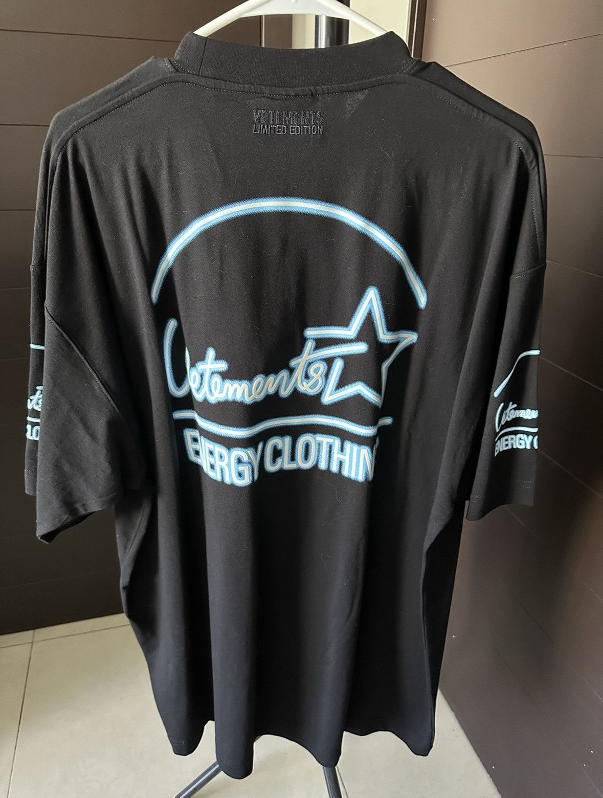 Vetements Vetements “Energy Clothing” Size US M / EU 48-50 / 2 - 2 Thumbnail
