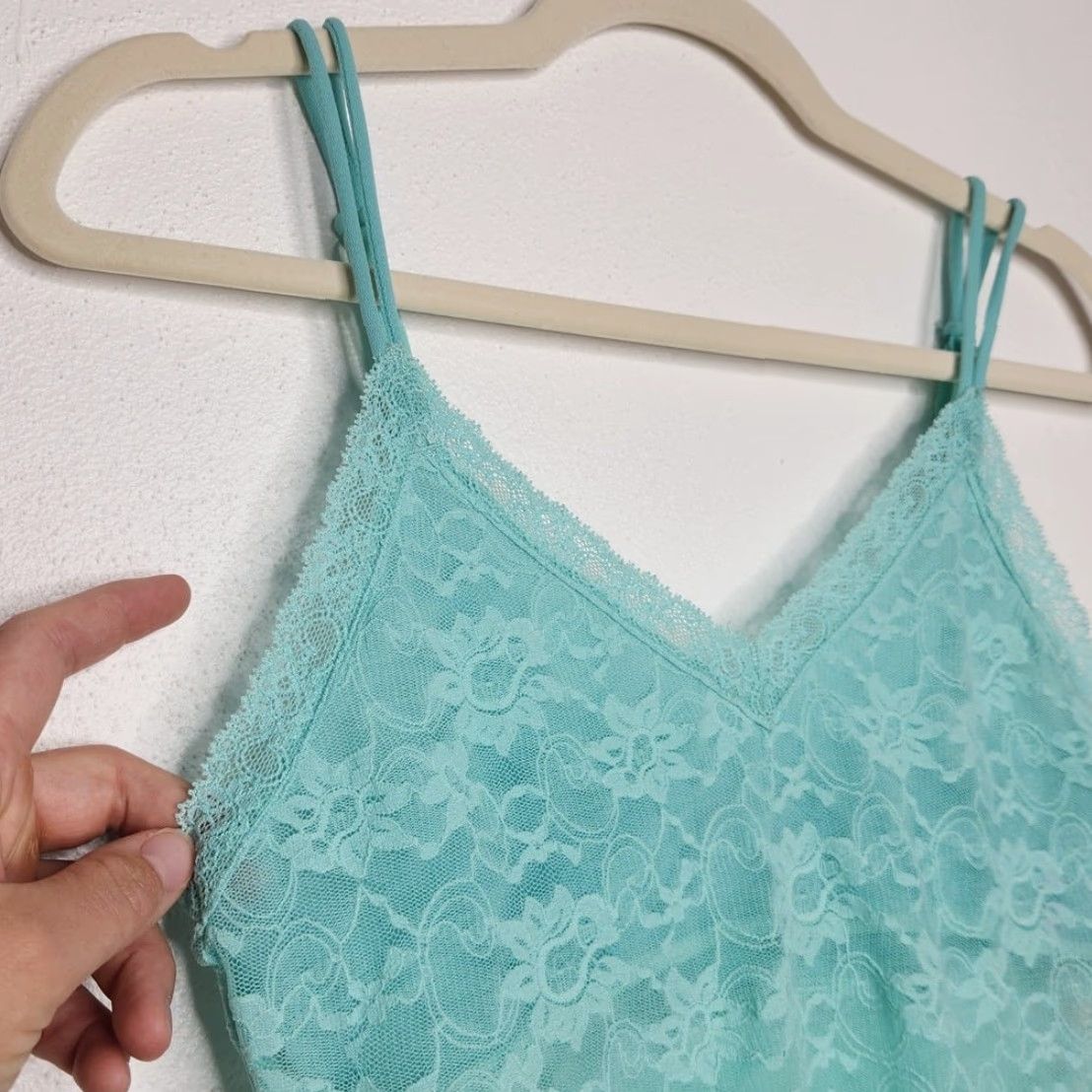 Victoria's Secret VINTAGE Victoria's Secret Blue Floral Flower Rose Lace Cami Tank Top Sheer Tank Adult M Women Blue Size M / US 6-8 / IT 42-44 - 3 Thumbnail