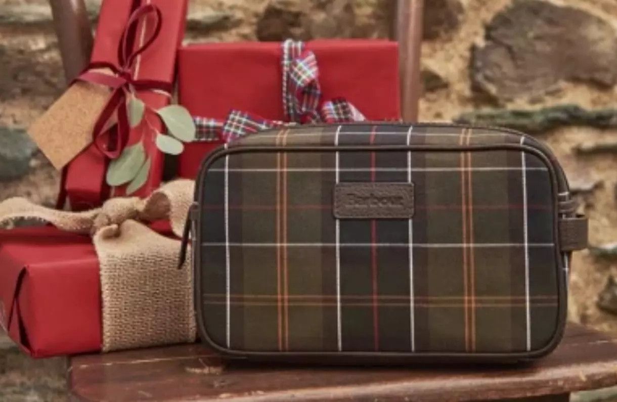 Barbour Barbour Durable Canvas & Leather Trim Tartan Washbag Size ONE SIZE - 4 Thumbnail