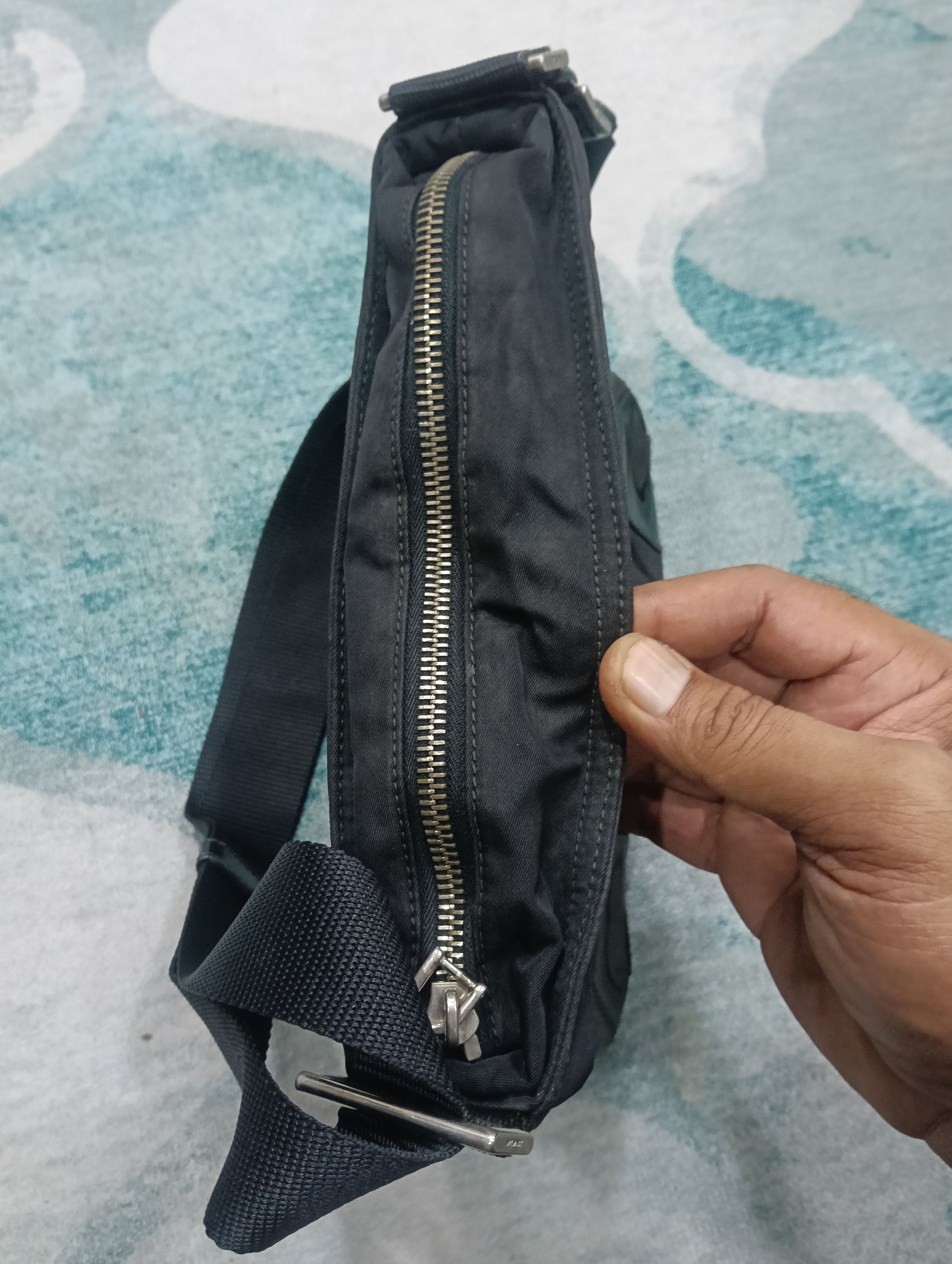 Prada × Vintage Prada Slingbag Size ONE SIZE - 4 Thumbnail