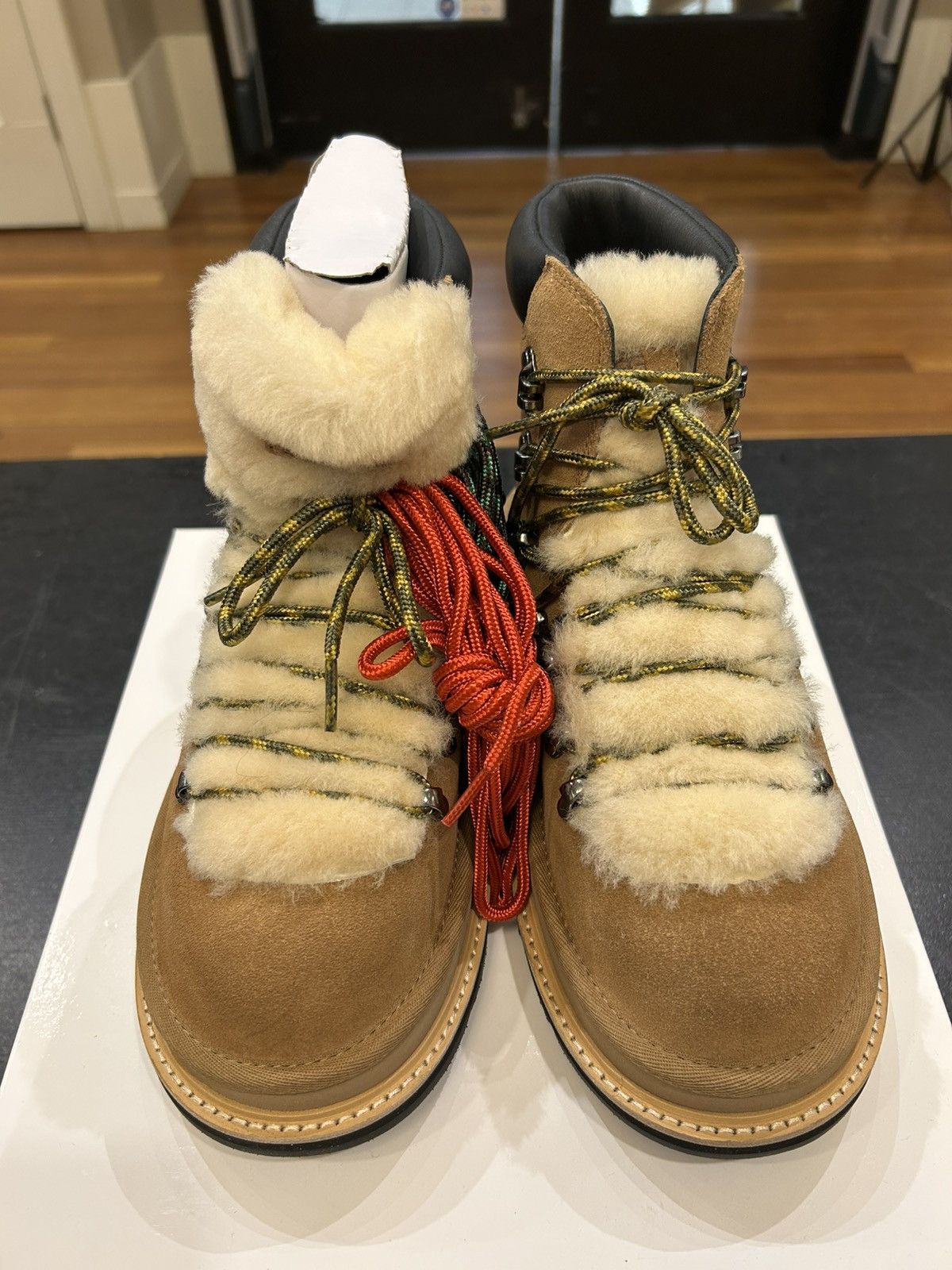 Sacai × Ugg Ugg X Sacai Hiking Boot - Chestnut Size US 8 / EU 41 - 4 Thumbnail