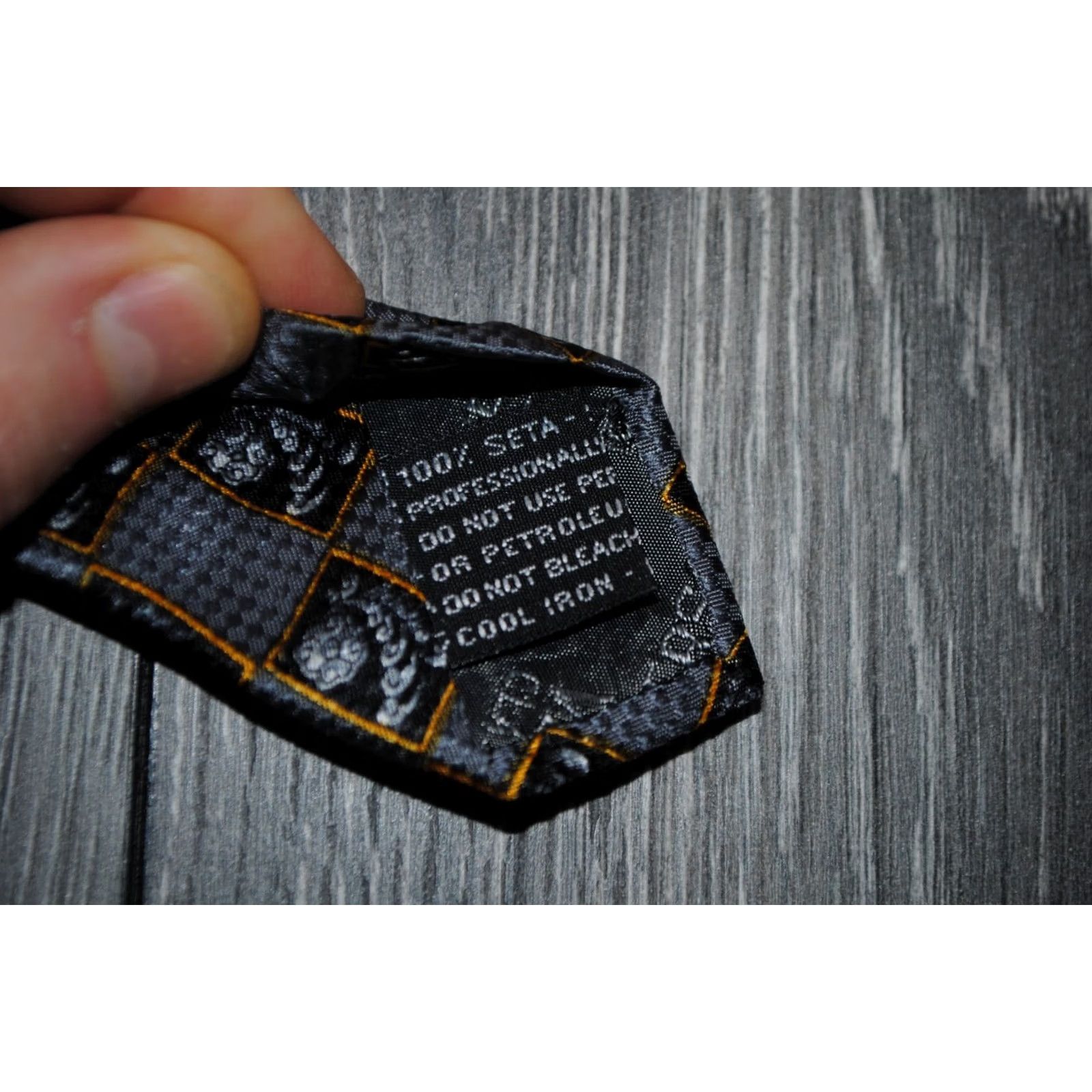 Versace VINTAGE GIANNI VERSACE CLASSIC V2 100% SETA SILK TIE GRAY GOLD CHECKED Size ONE SIZE - 6 Thumbnail