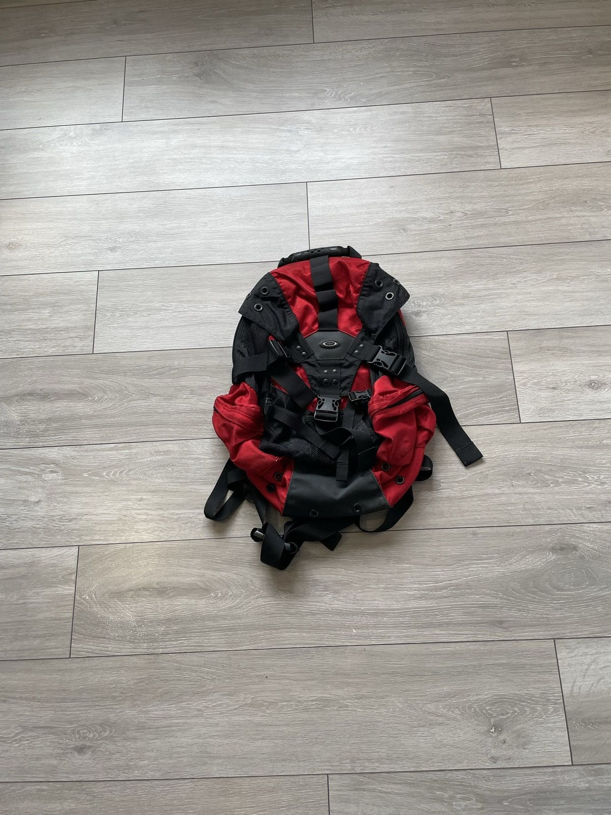 image of Black & Red Oakley Software Icon Backpack in Black Red, Men's