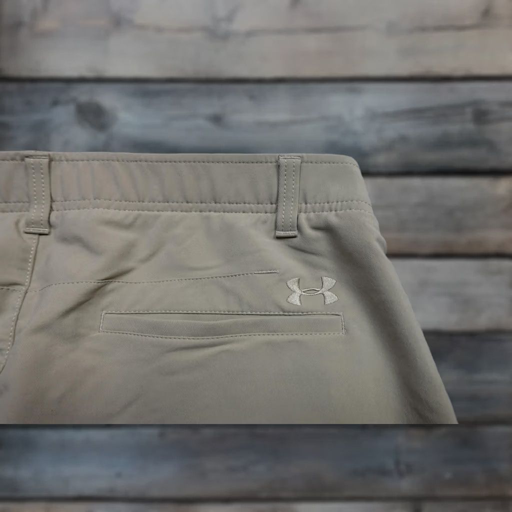 Under Armour Under Armour Golf Pants Mens 36x30 Beige Khakis Performance Stretch Pockets Size US 36 / EU 52 - 1 Thumbnail