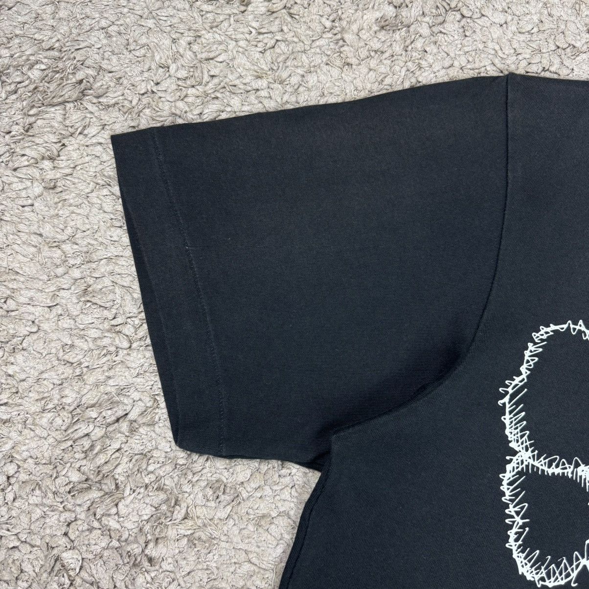 Japanese Brand UT x Kaws T-shirt Size US L / EU 52-54 / 3 - 7 Thumbnail