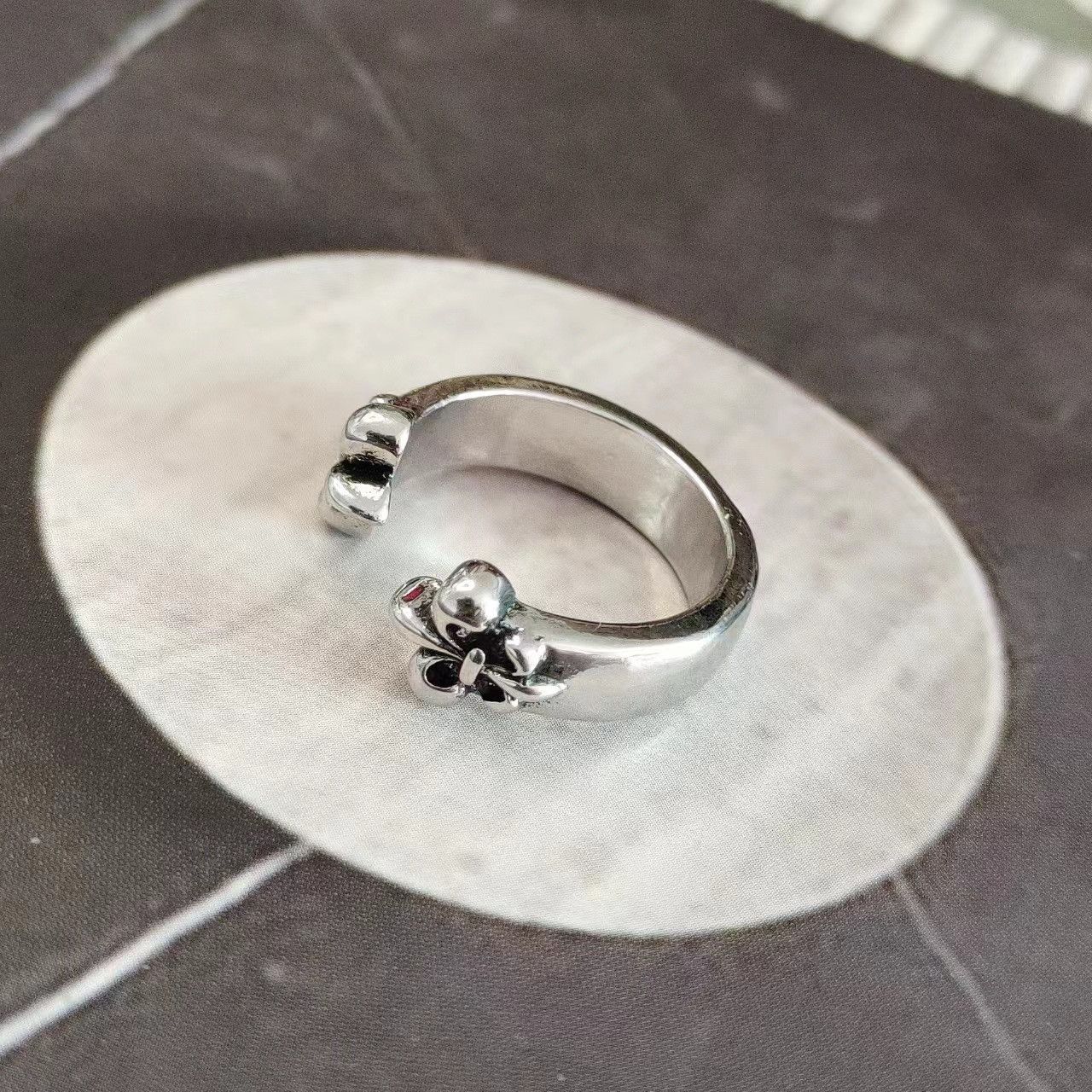 VIBE Vintage Open Cross Ring Size ONE SIZE - 3 Thumbnail