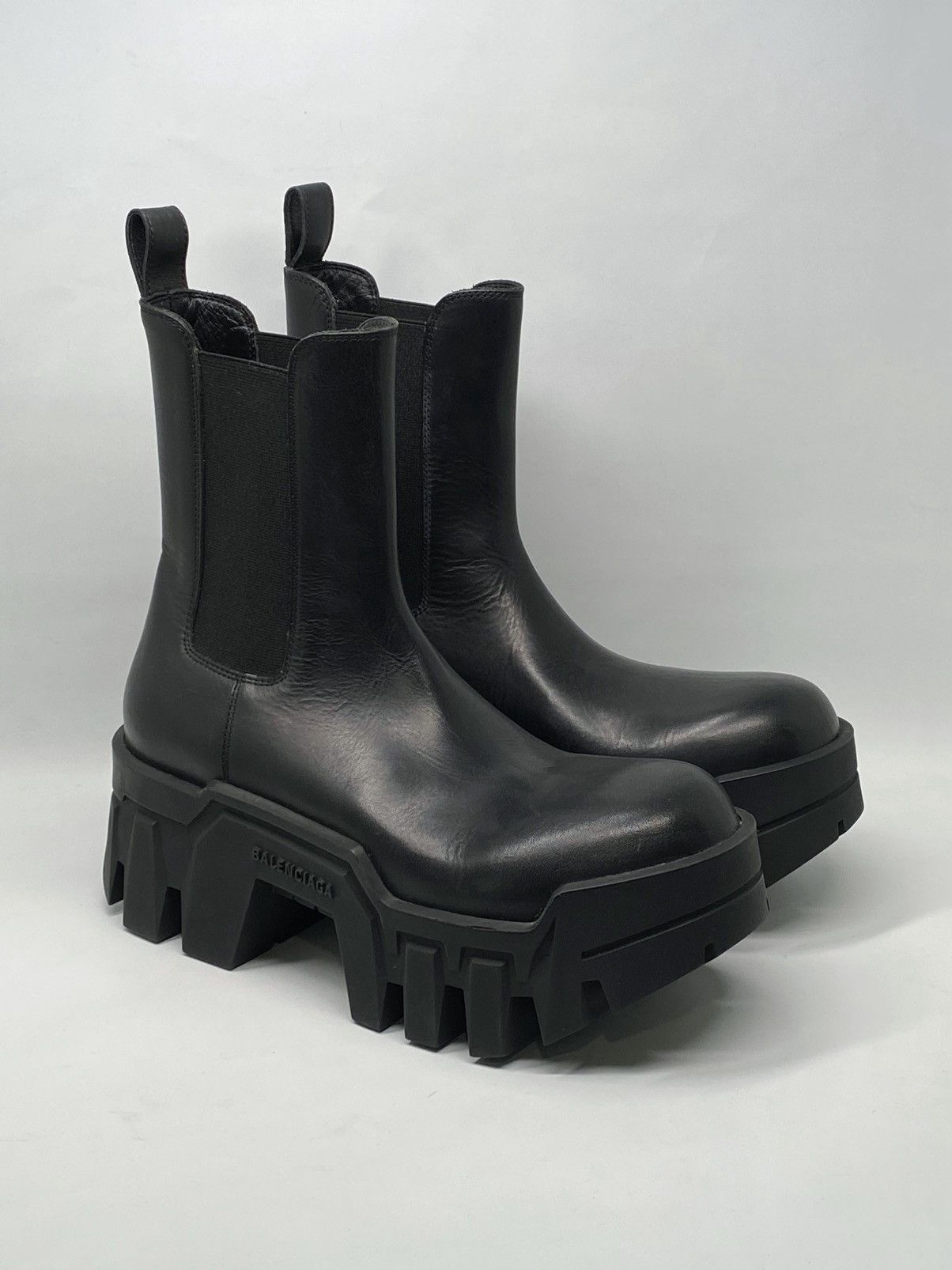 Balenciaga Balenciaga Leather Chelsea Boot size 38 Size US 8 / IT 38 - 6 Thumbnail