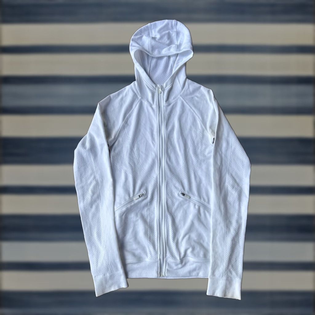 Lululemon Lululemon Ventilate Full Zip Hooded Jacket Women's Size 4 White Athletic Yoga Size S / US 4 / IT 40 - 1 Thumbnail