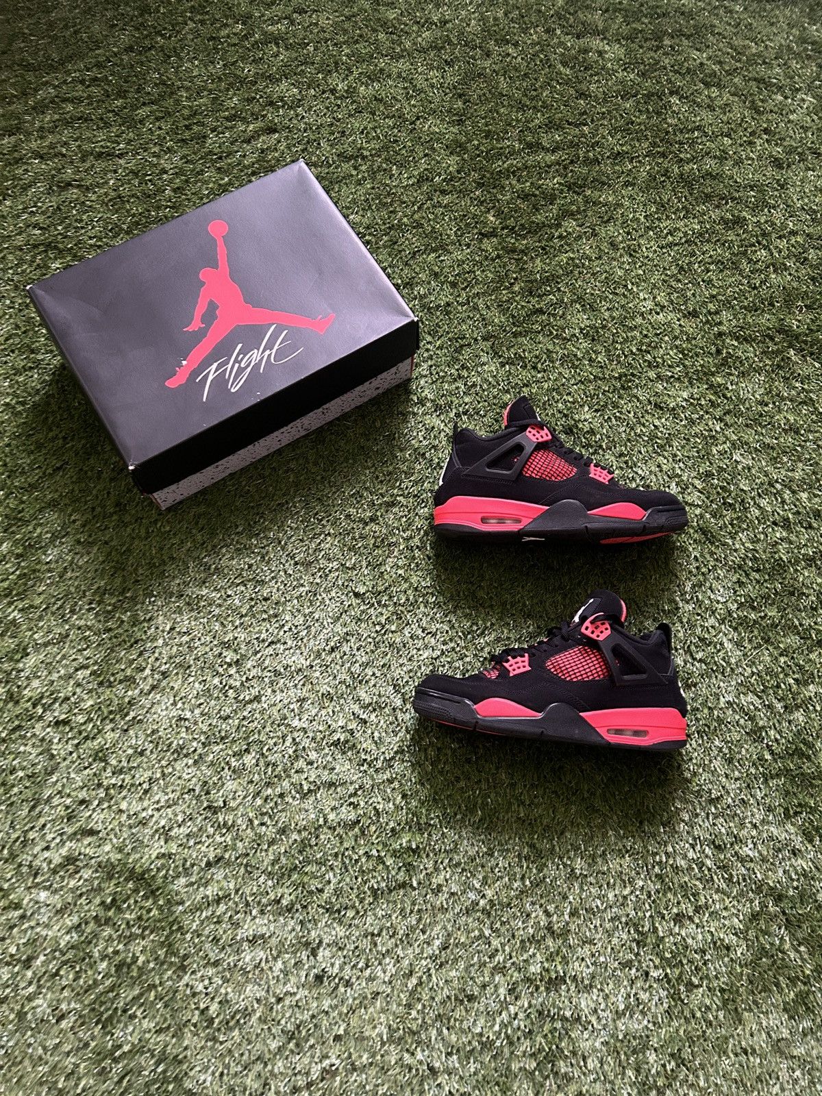 Jordan Brand Jordan 4 Red Thunder Size US 10 / EU 43 - 1 Thumbnail