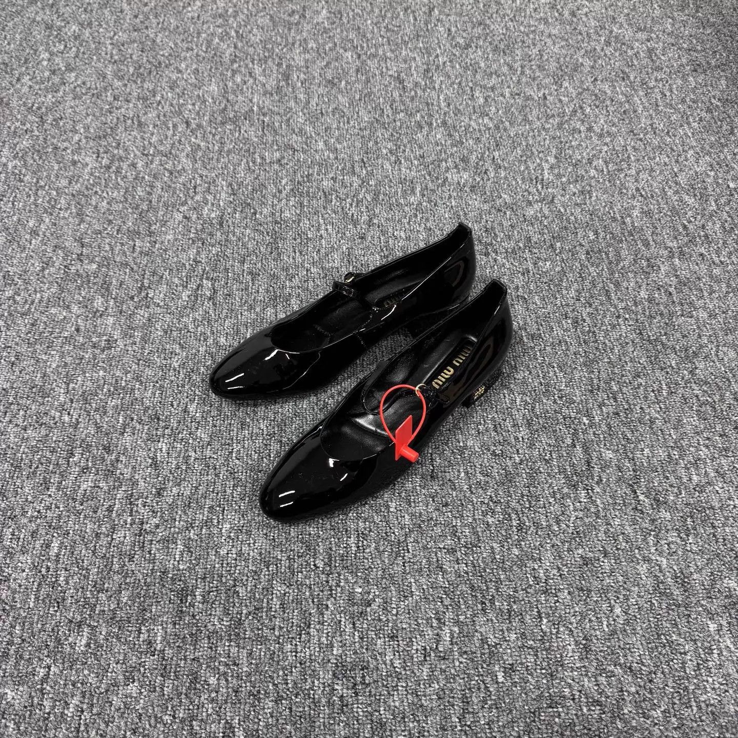 Miu Miu MIU MIU Black Patent Leather Logo Pointed Block Mary Jane Size US 8.5 / IT 38.5 - 1 Thumbnail