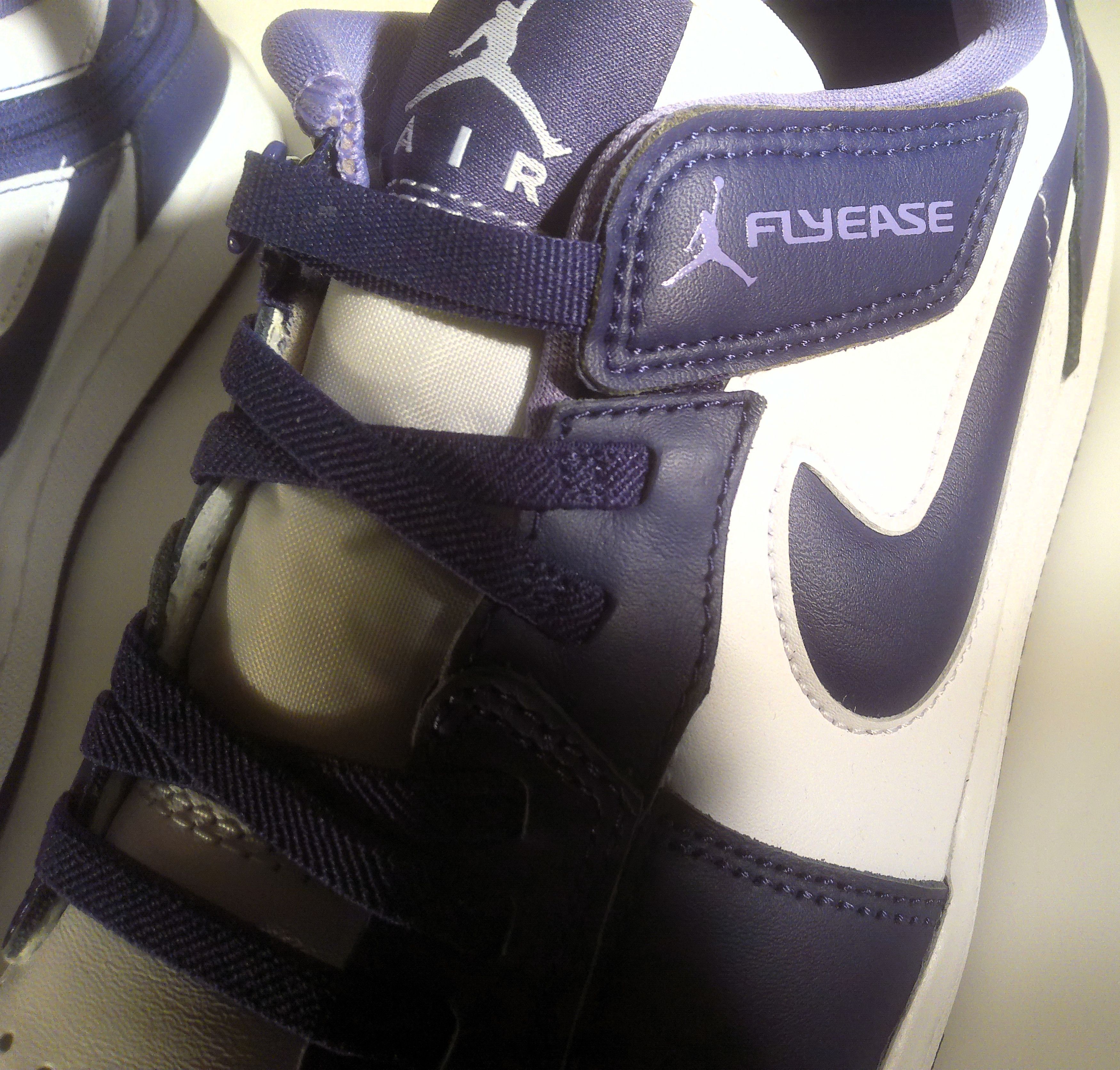 Jordan Brand Air Jordan 1 FlyEase Low Sky J Purple, Size 11, NEW IN BOX Size US 11 / EU 44 - 4 Thumbnail