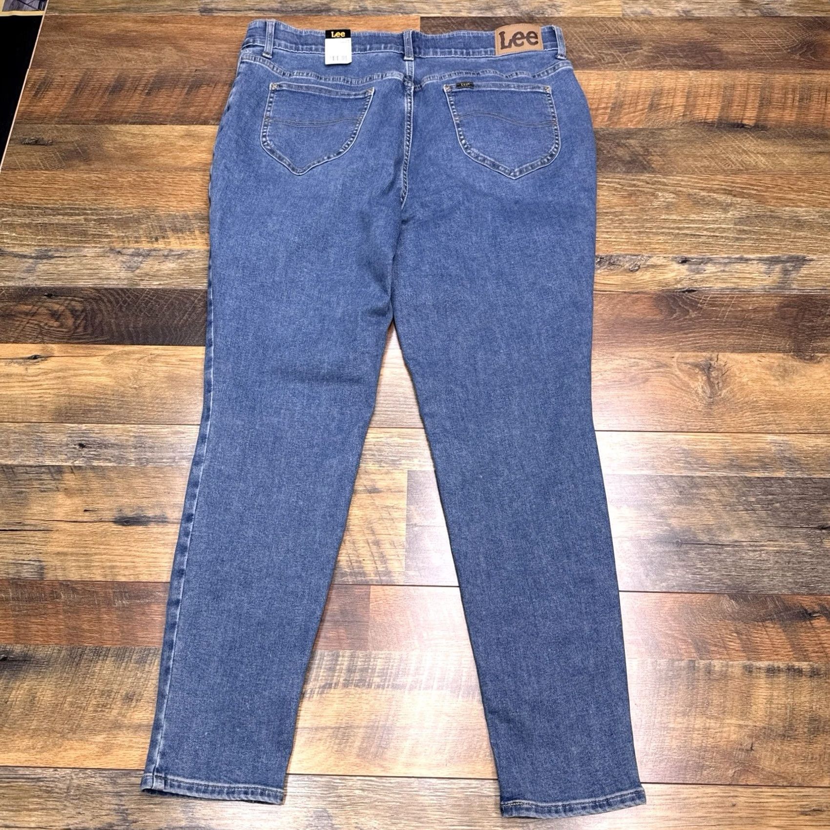 Lee Lee Skinny Jeans Womens 18W Medium Ultra Lux Comfort Zip Button Denim 5-Pocket Blue Slim High Rise Plus Womens Size 40" / US 18 - 2 Thumbnail