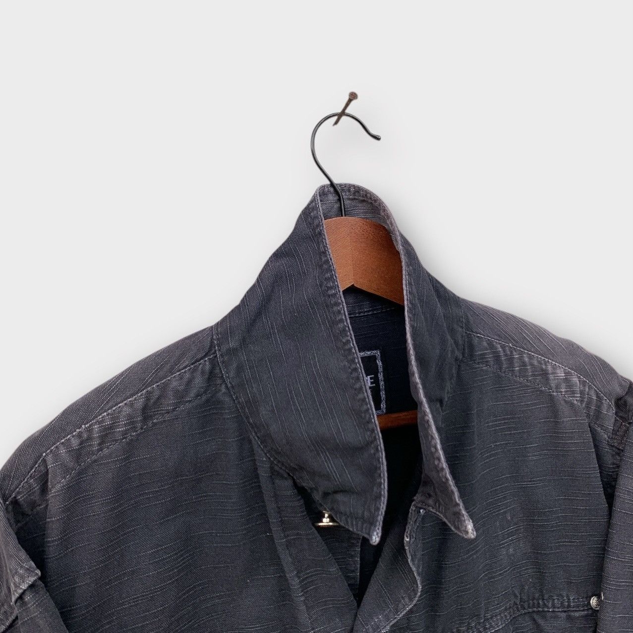 Versace Jeans Couture VINTAGE FADED VERSACE JEAN COUTURE TRUCKER DENIM JACKET Size US S / EU 44-46 / 1 - 8 Thumbnail