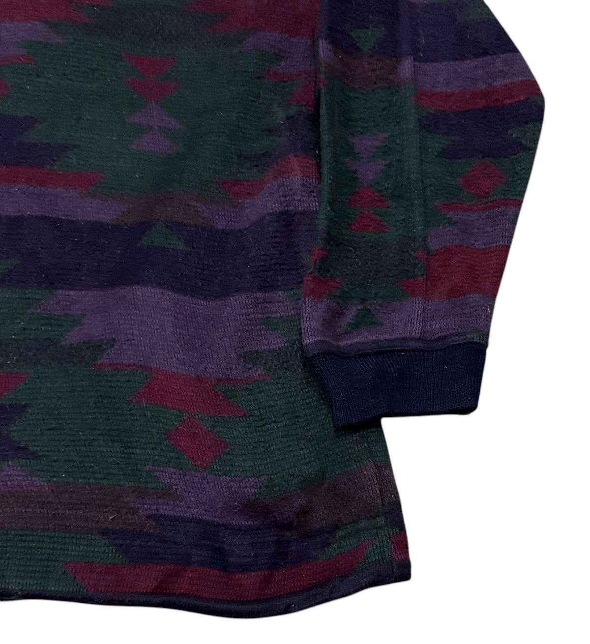 Billabong Vintage Billabong Native Design Turtleneck Fleece Jacket Size US L / EU 52-54 / 3 - 13 Thumbnail
