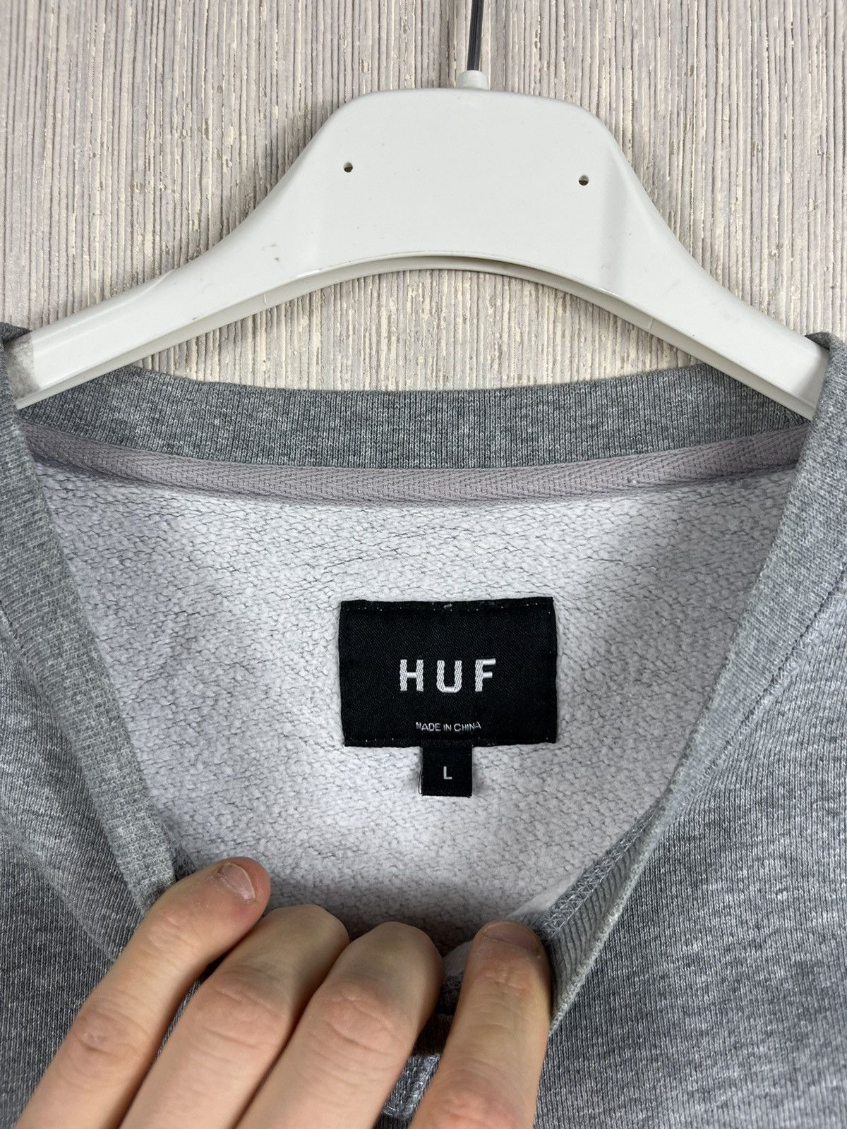 Huf × Vintage Vintage HUF sweatshirt y2k crewneck embroidered logo Size US L / EU 52-54 / 3 - 18 Thumbnail