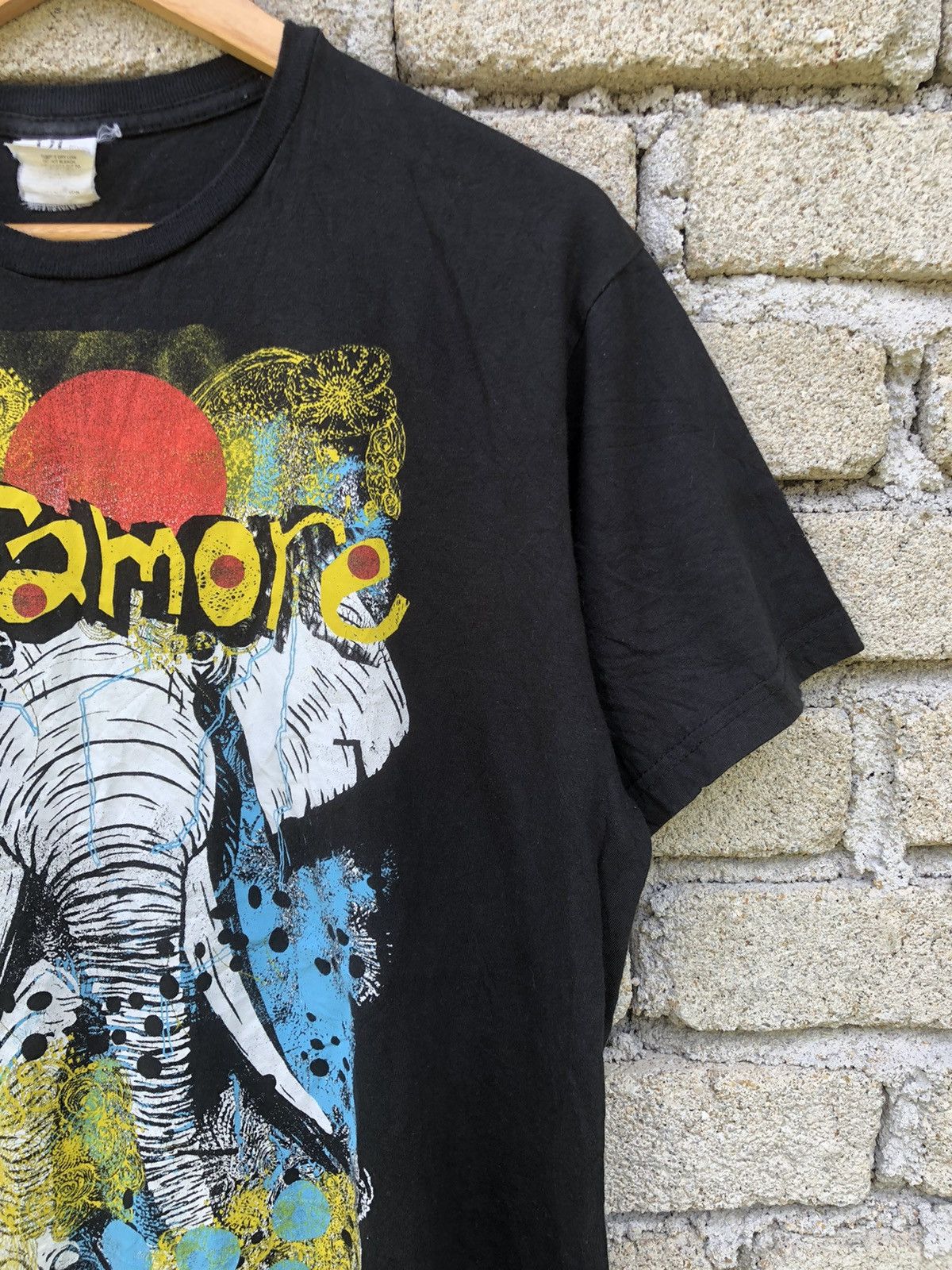 Band Tees Vintage Y2K Paramore Elephant Calourful Band Merc Tee Size US L / EU 52-54 / 3 - 6 Thumbnail