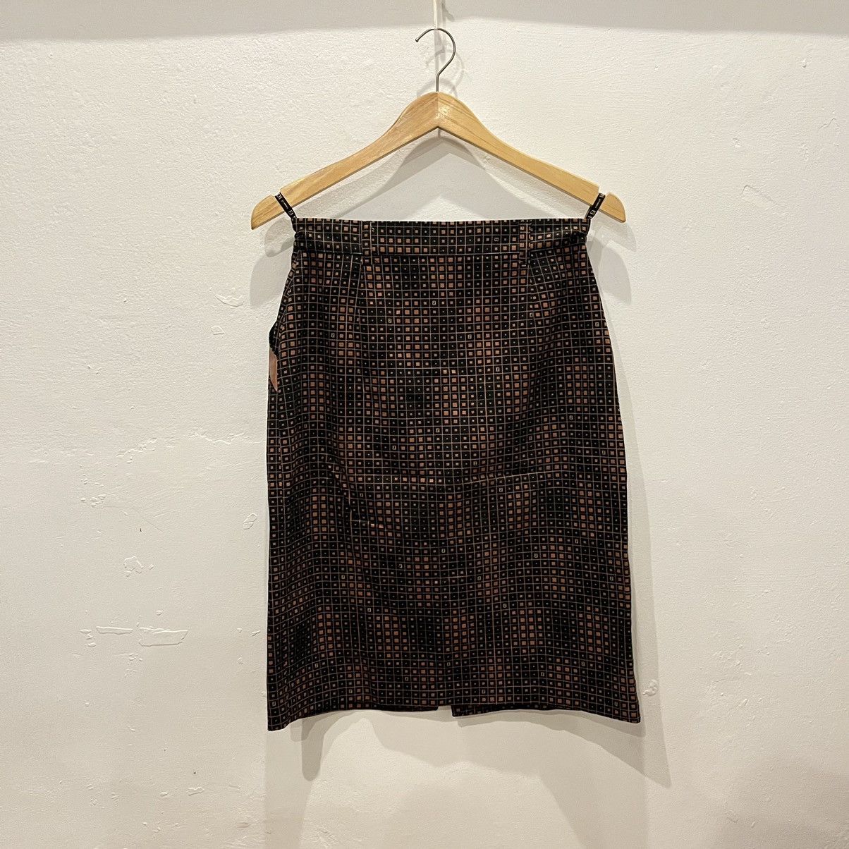 Fendi Vintage 90/Y2K Fendi Roma Mini Skirts Made In Italy Size 28" / US 6 / IT 42 - 2 Thumbnail