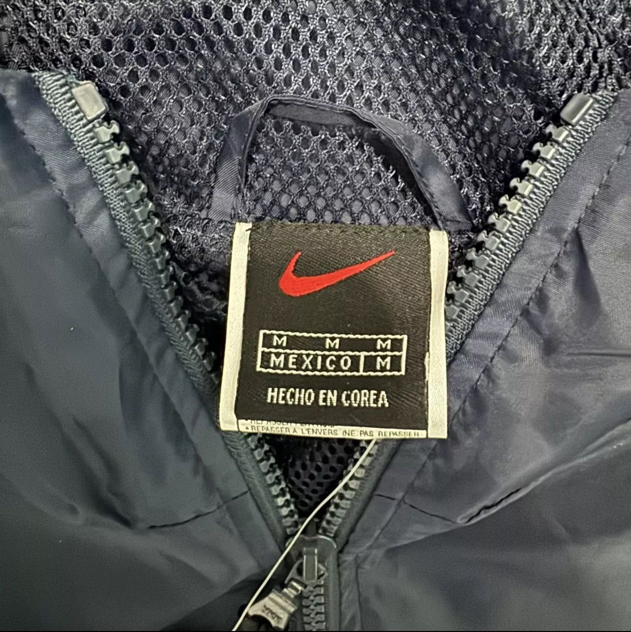 Nike Vintage 90s Nike Tracksuit Mens M Embroidered Logo Navy NWT Size US M / EU 48-50 / 2 - 8 Thumbnail
