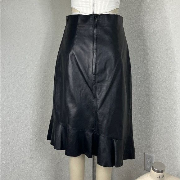 Lanvin Lanvin 16 Black Lambskin Leather Tulip Ruffle Midi Pencil Sk Size 28" / US 6 / IT 42 - 6 Thumbnail