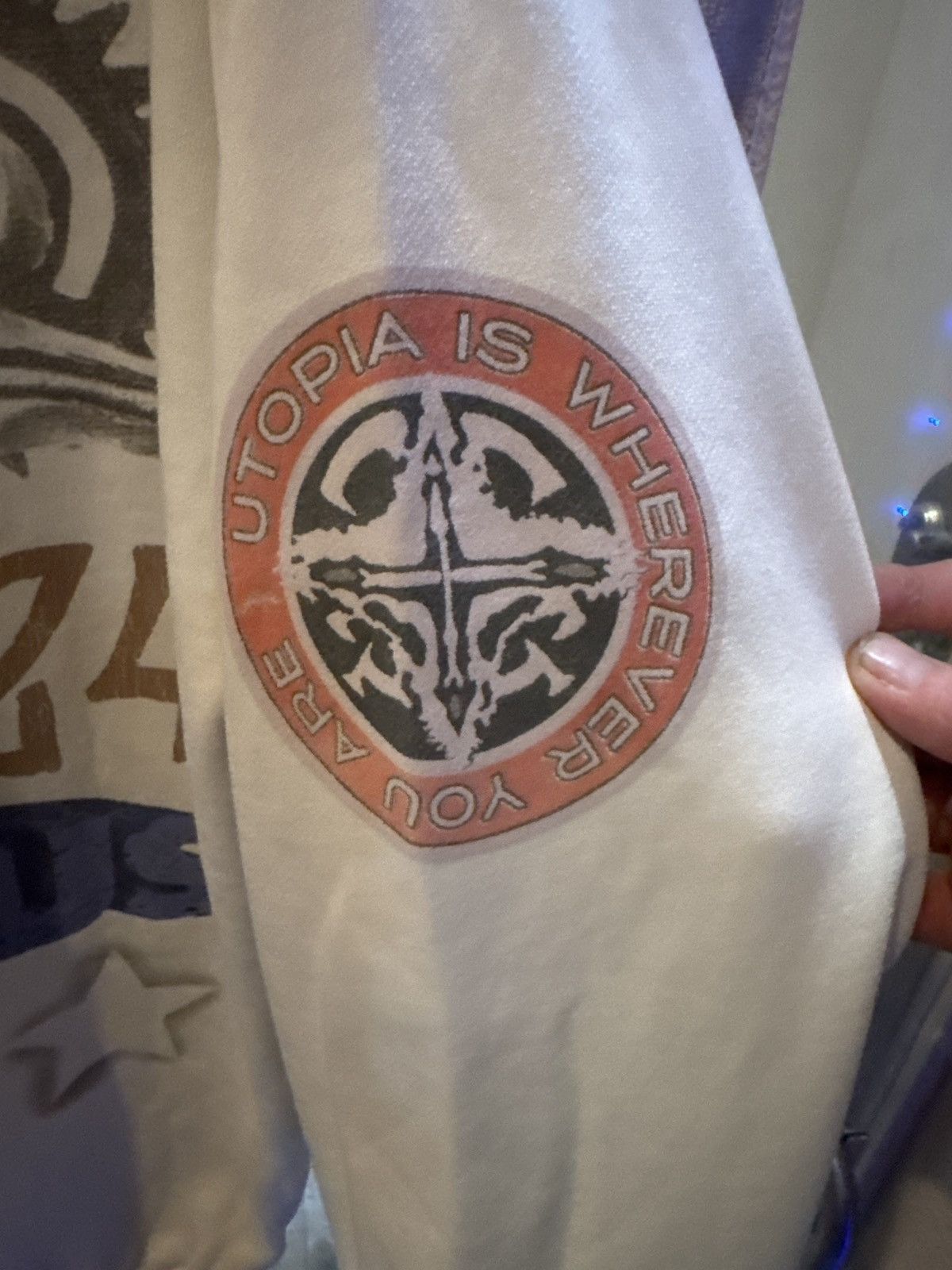 Travis Scott Brand new Authentic Travis Scott Utopia Europe Hoodie XL Size US XL / EU 56 / 4 - 3 Thumbnail