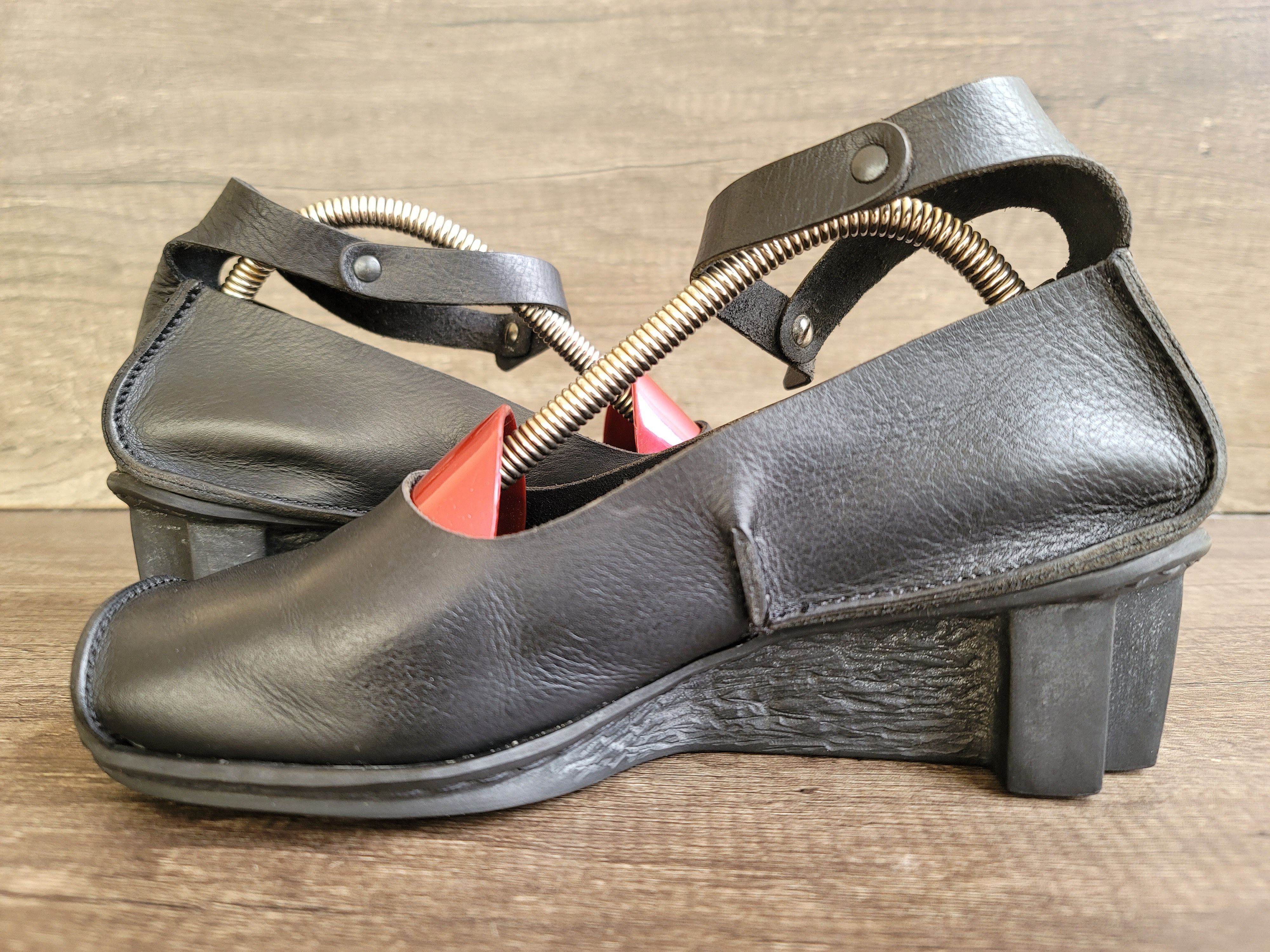 Trippen Trippen Mary Jane Leather Shoes Women's 37 US 6.5-7. Size US 7 / IT 37 - 10 Thumbnail