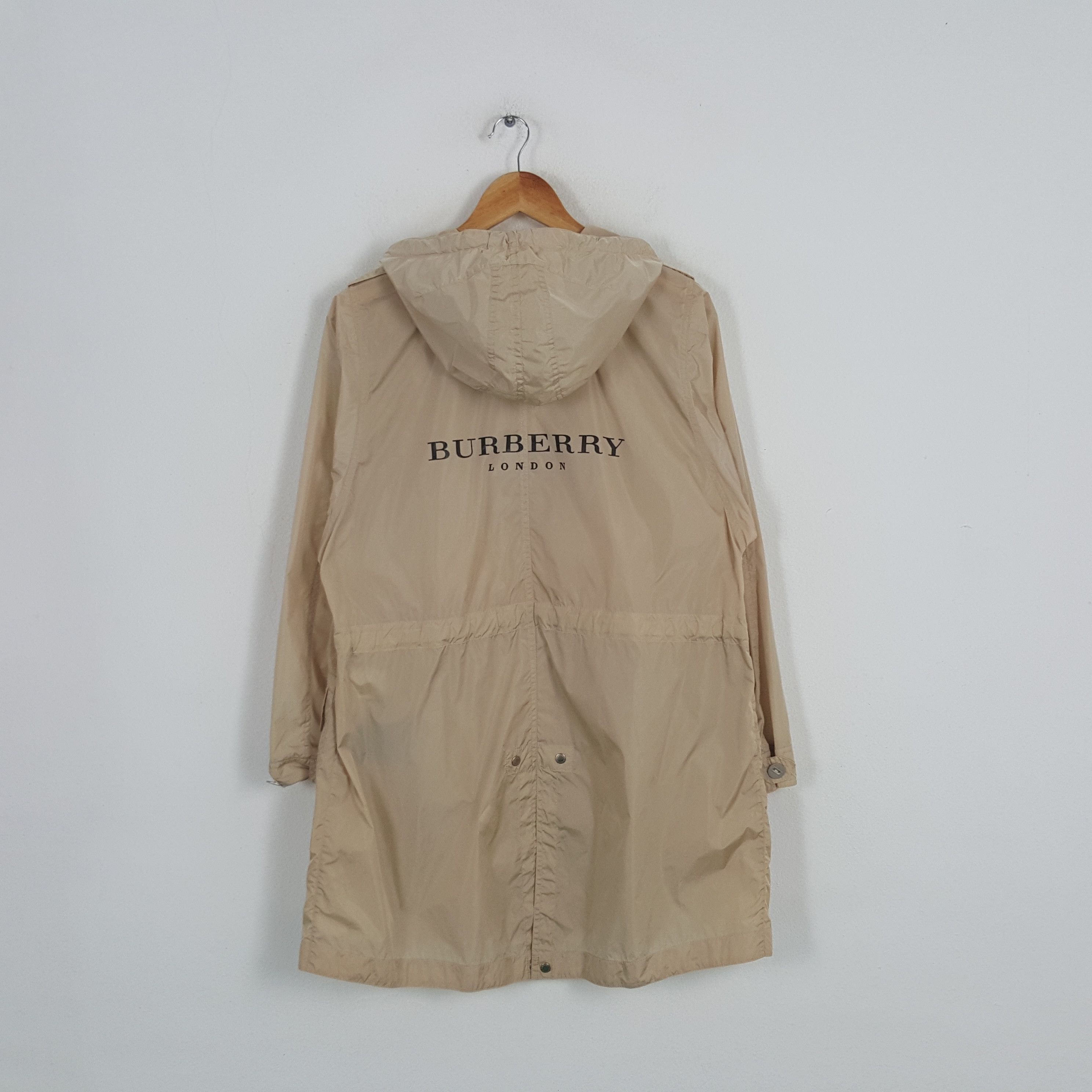 Burberry × Vintage Vintage Burberry London Italian Brand Windbreaker Jacket Size US M / EU 48-50 / 2 - 1 Thumbnail