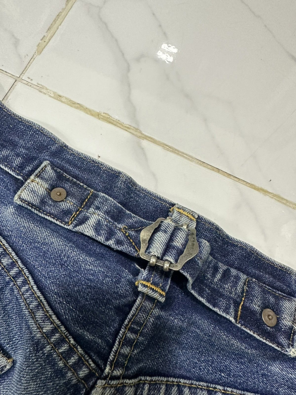 Levi's Vintage Big e pek 201 lvc buckle back 90s Size US 30 / EU 46 - 15 Thumbnail