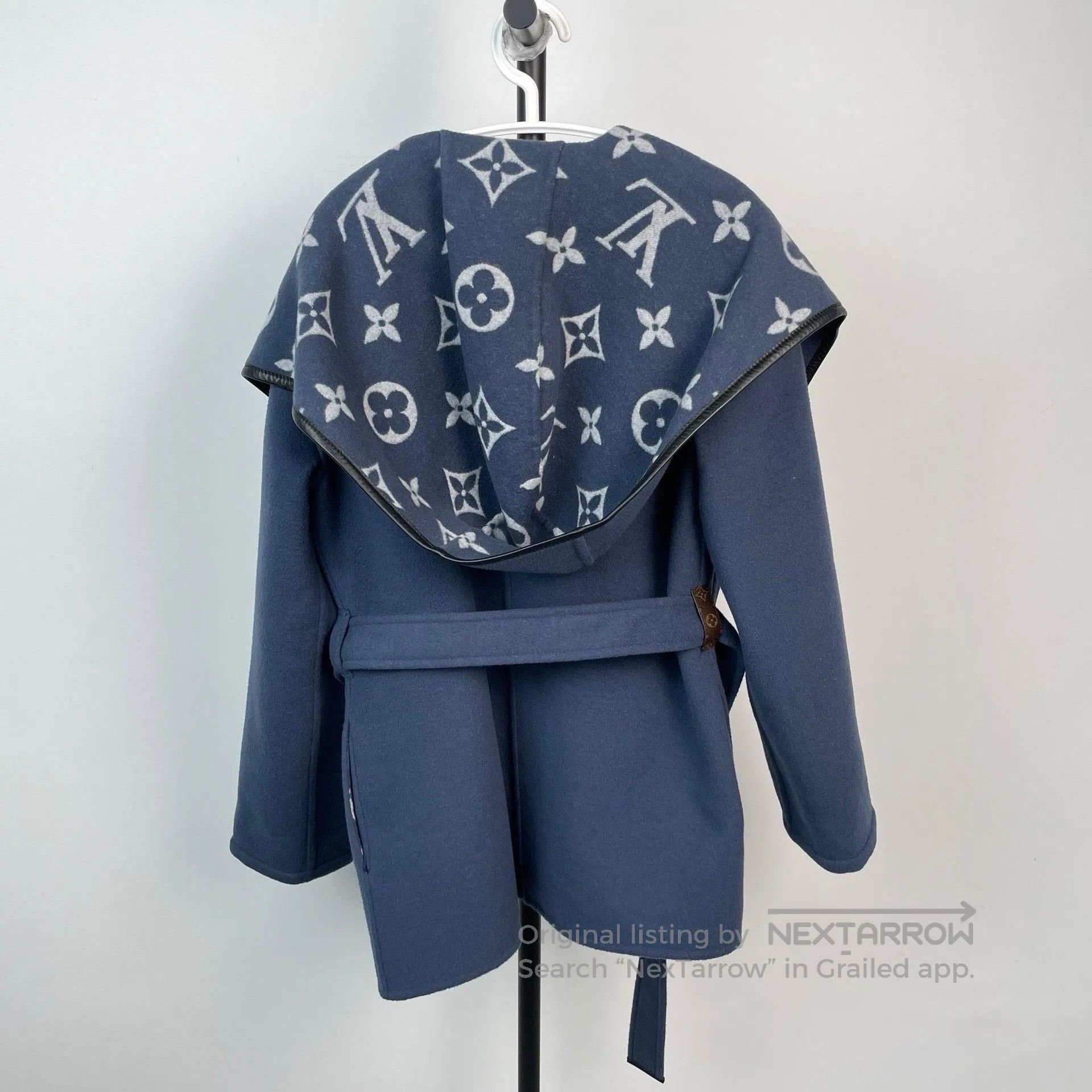 Louis Vuitton Louis Vuitton Blue Monogram Short Coat. Size XXS / US 00 / IT 34 - 2 Thumbnail