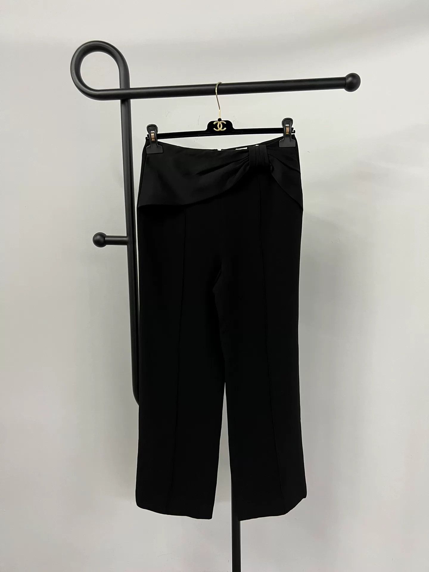 Jonathan Simkhai Jonathan Simkhai Black Waist Bow Trousers Size 26" / US 2 / IT 38 - 1 Thumbnail