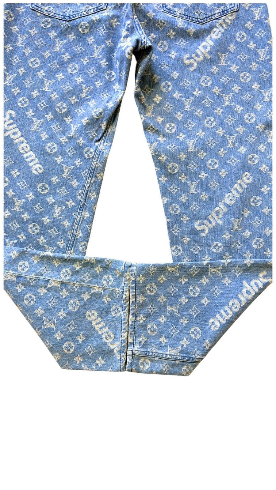 Louis Vuitton × Supreme Louis Vuitton X SUPREME 33 Denim Jeans Blue Monogram Size US 33 - 12 Thumbnail