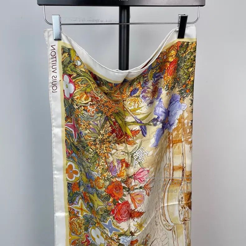 Louis Vuitton Louis Vuitton Mediterranean-scented silk square scarf Size ONE SIZE - 8 Thumbnail